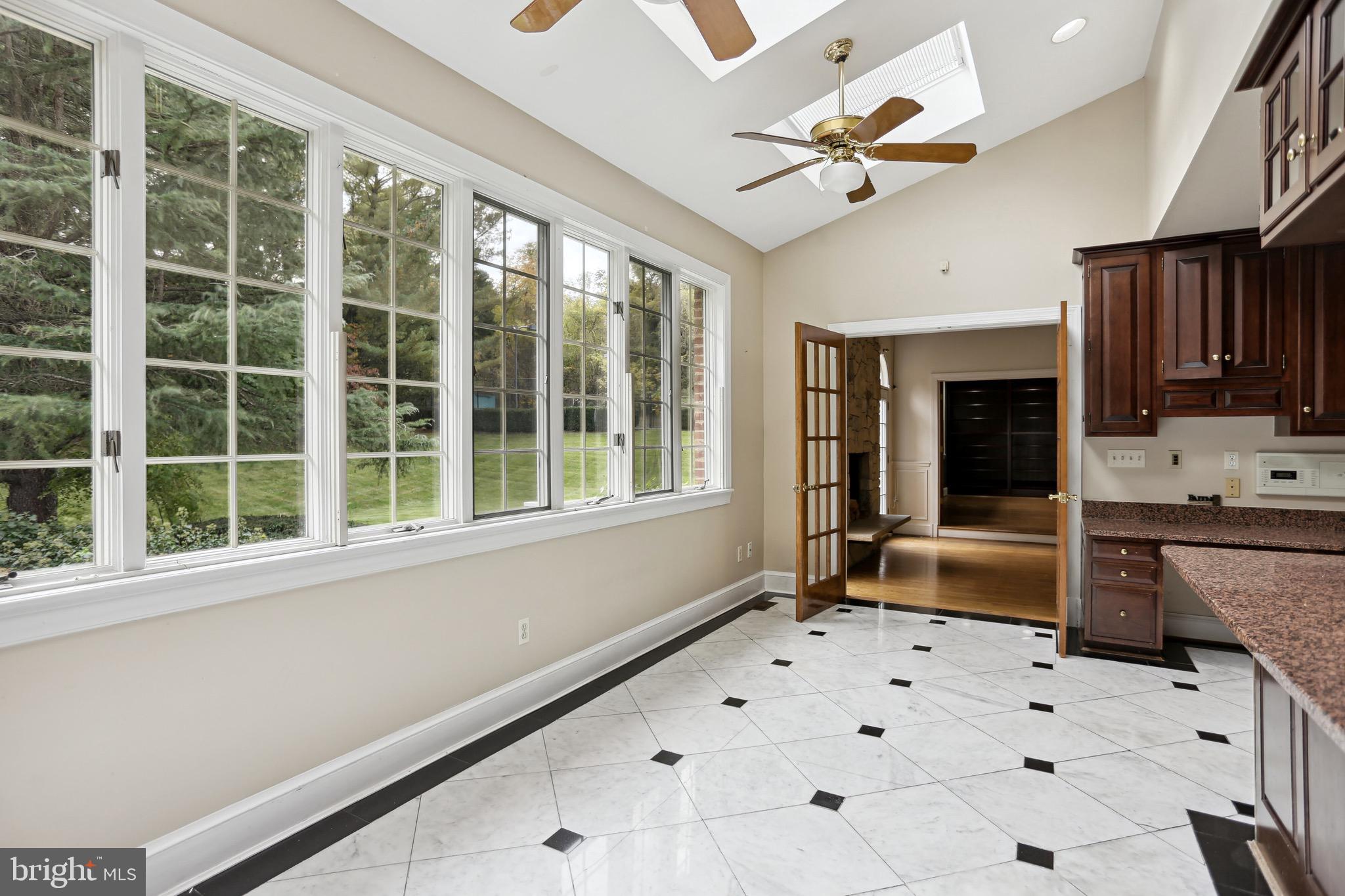 KENTSDALE ESTATES - Residential