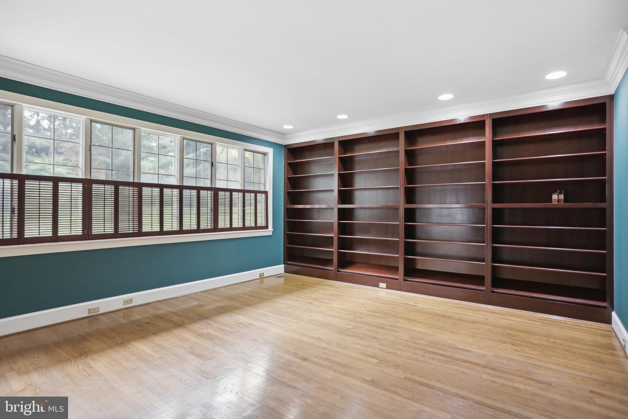 KENTSDALE ESTATES - Residential