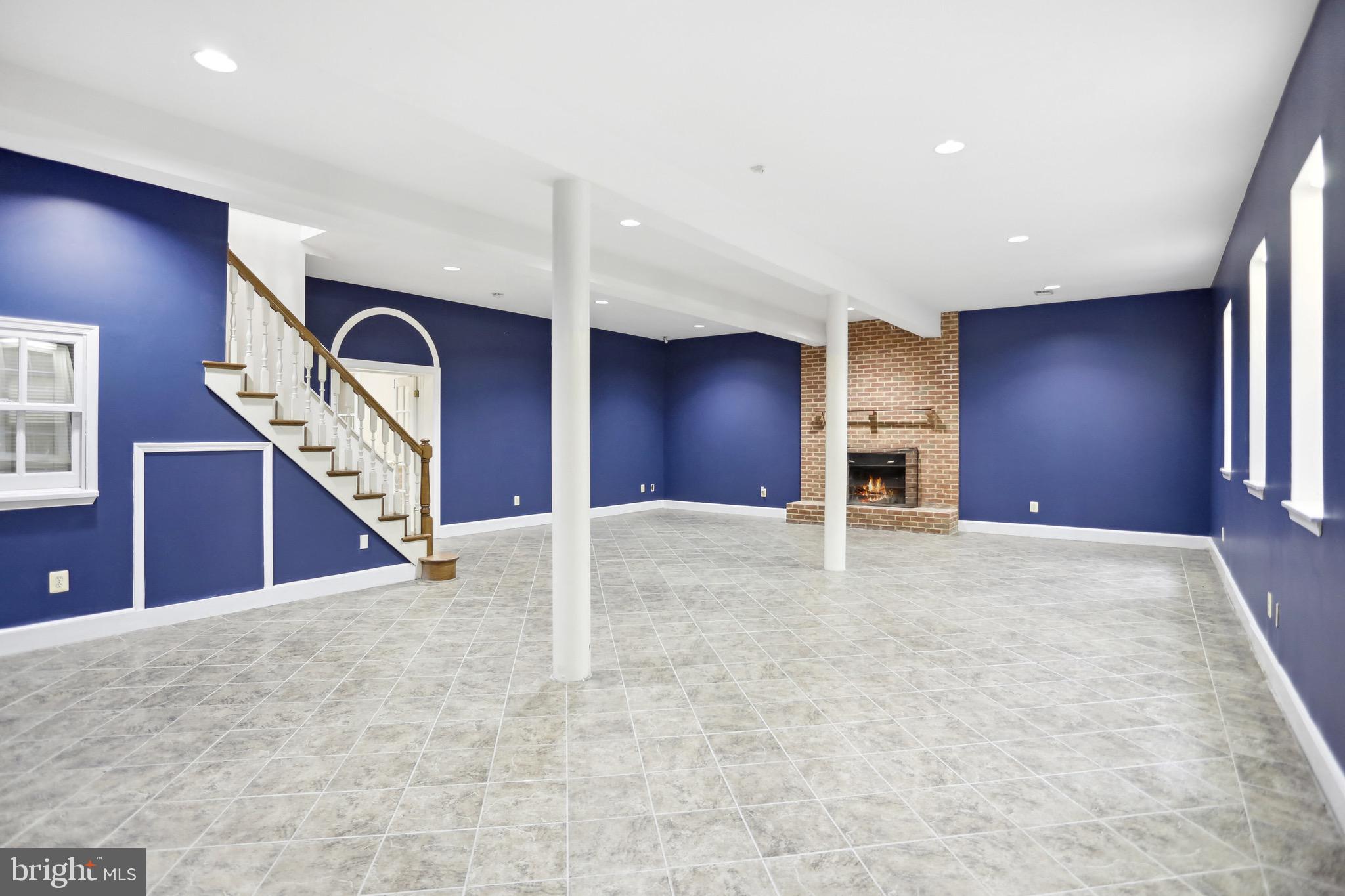 KENTSDALE ESTATES - Residential