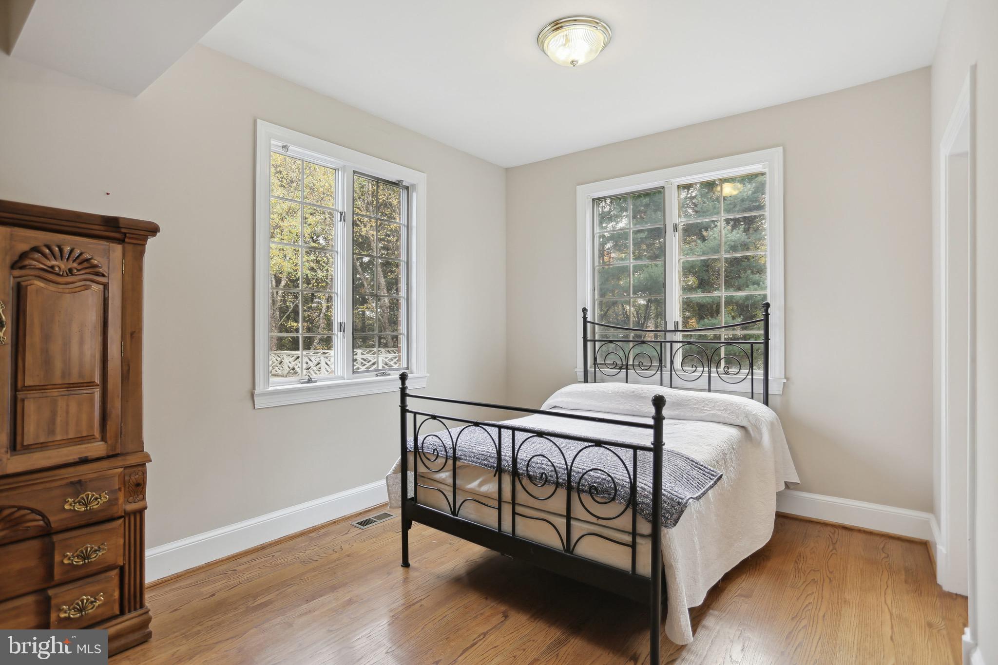 KENTSDALE ESTATES - Residential