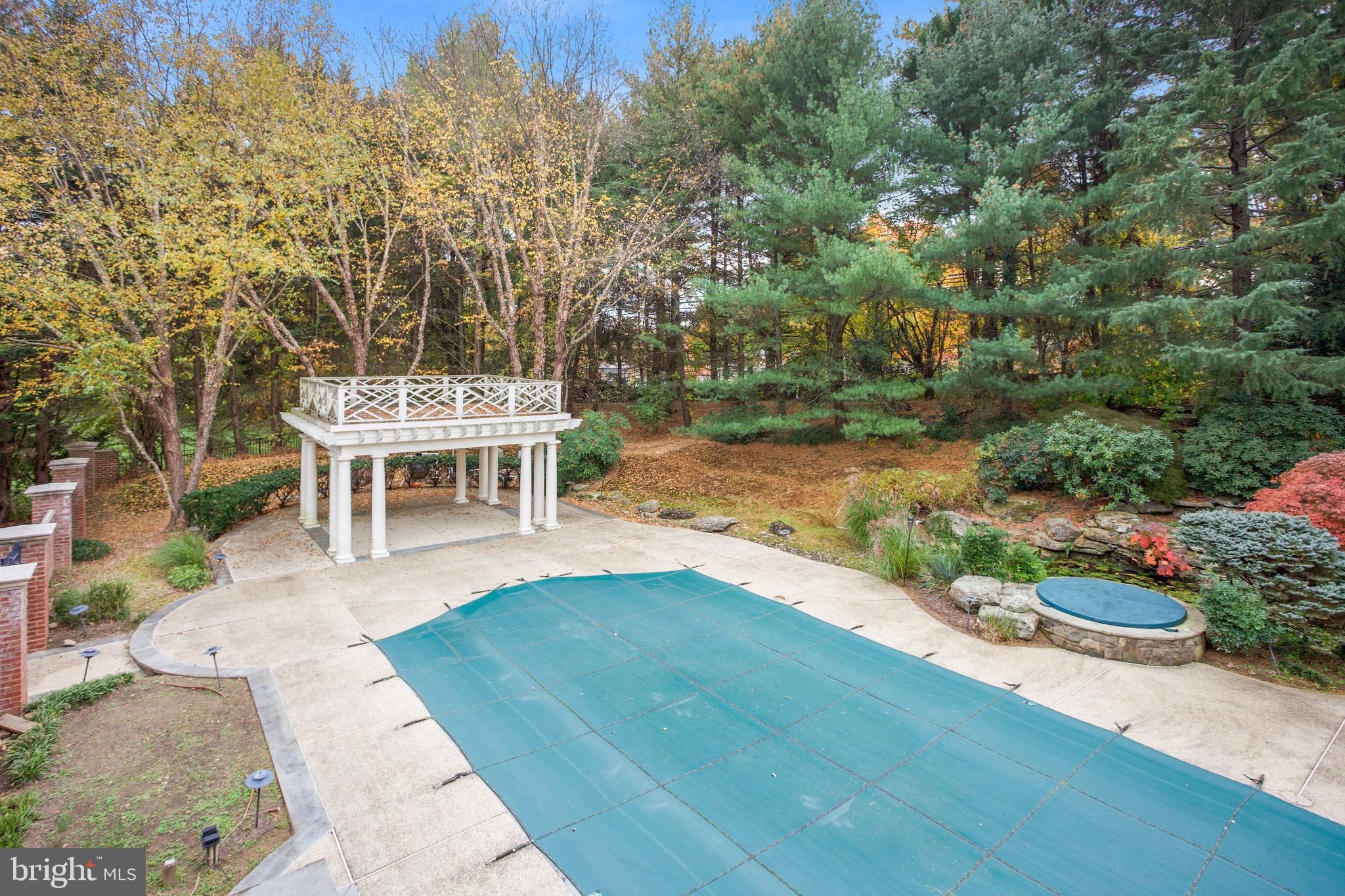 KENTSDALE ESTATES - Residential