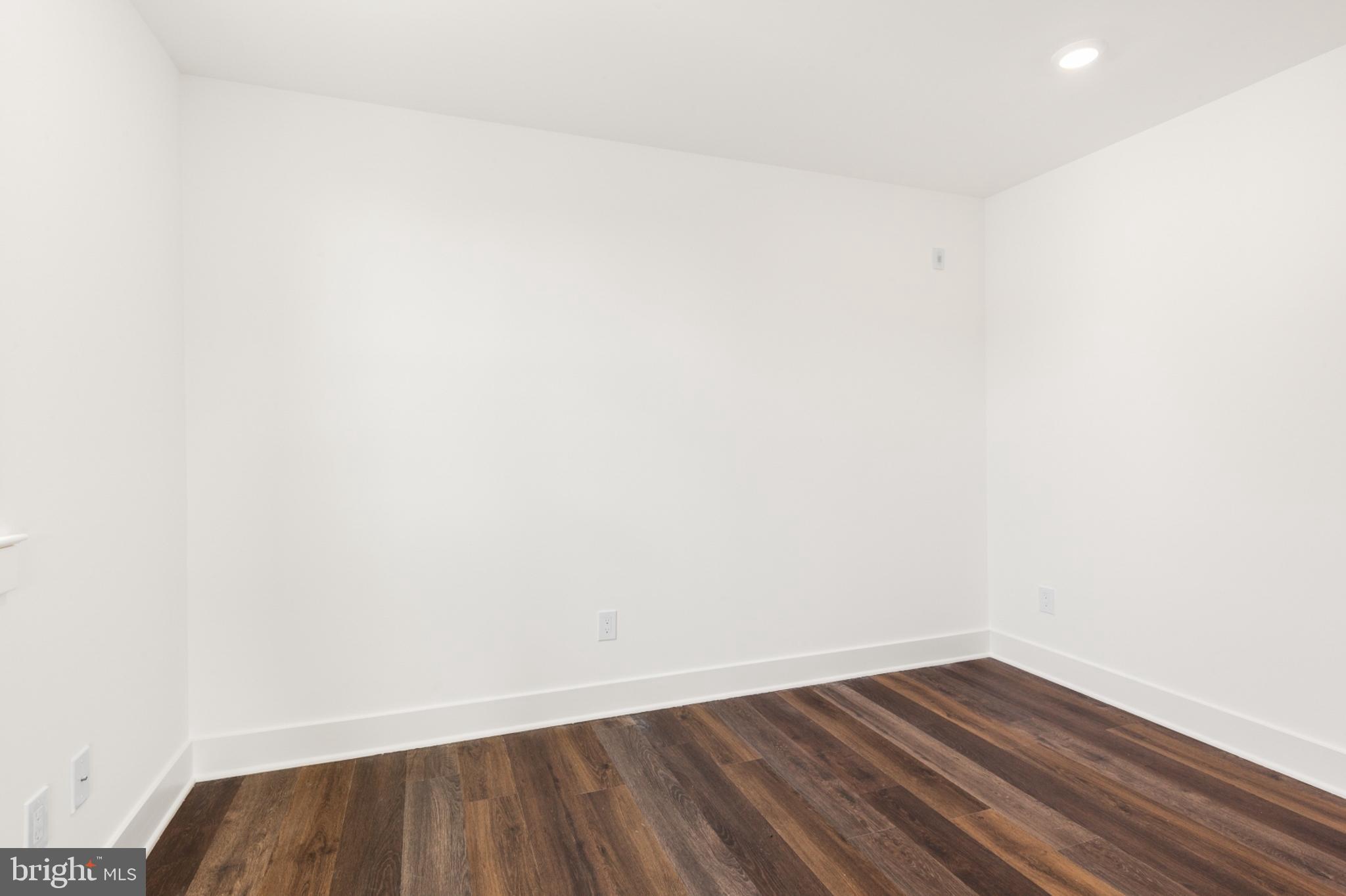 ROXBOROUGH - Residential Lease