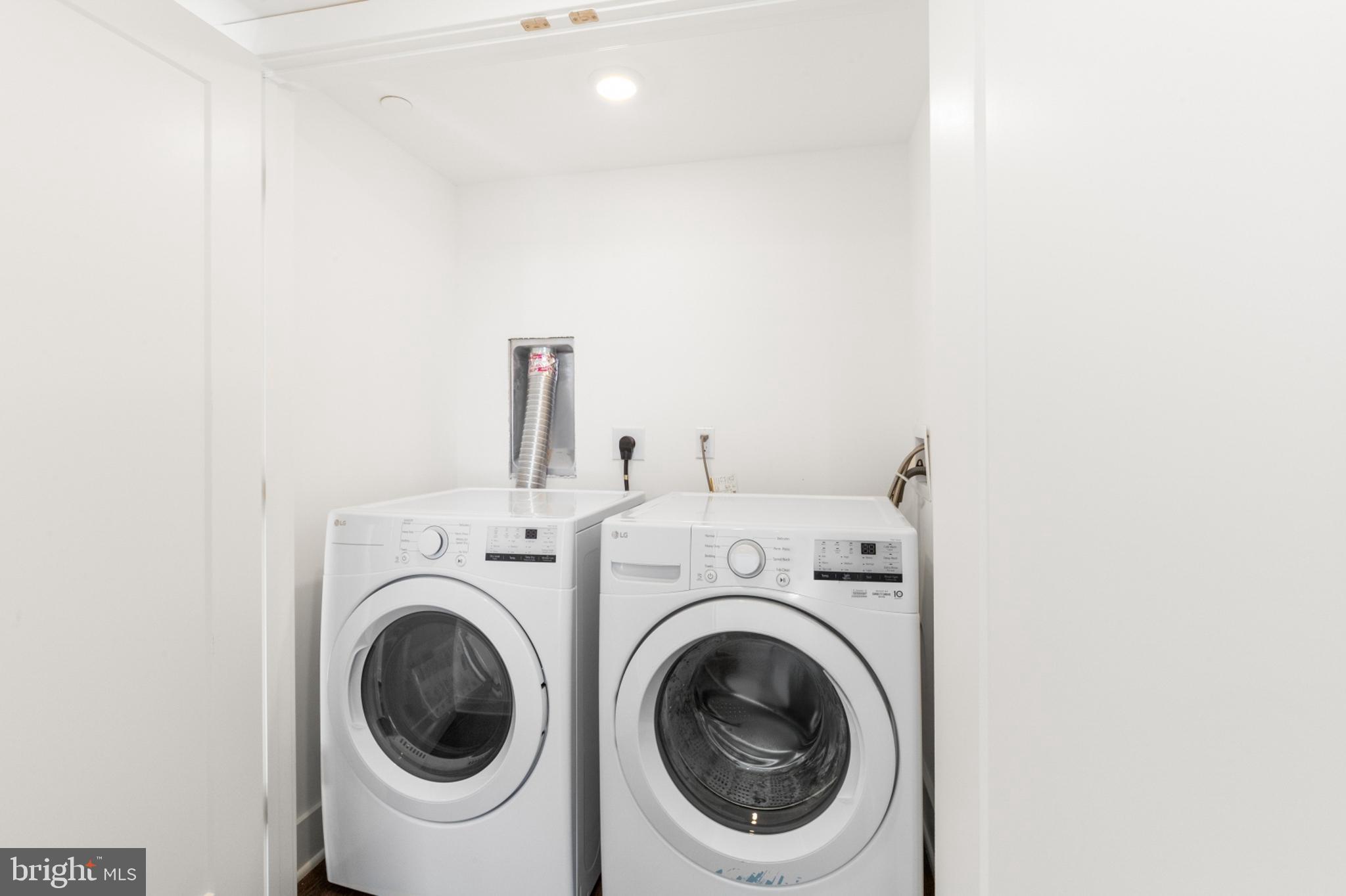 ROXBOROUGH - Residential Lease