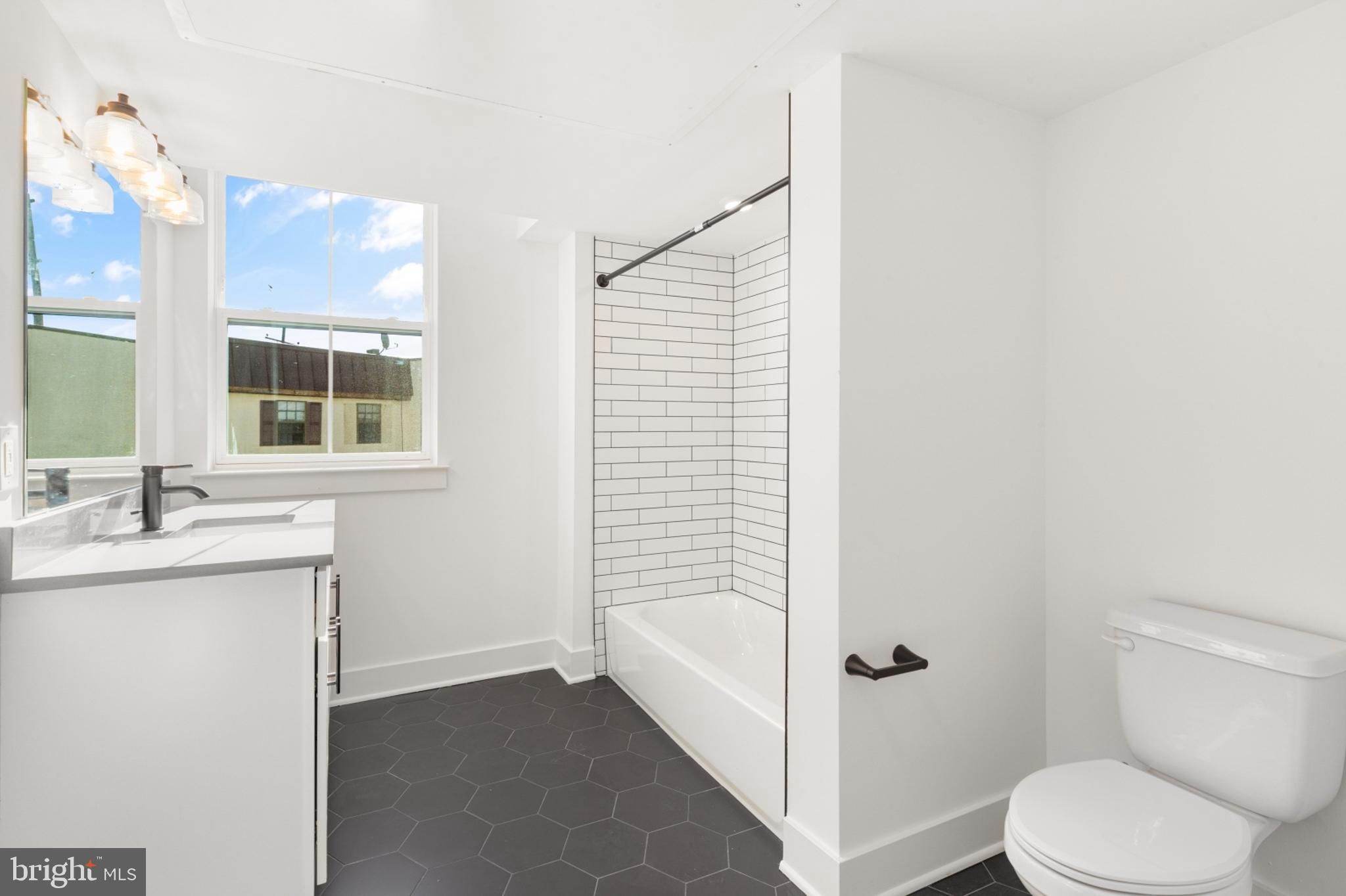 ROXBOROUGH - Residential Lease