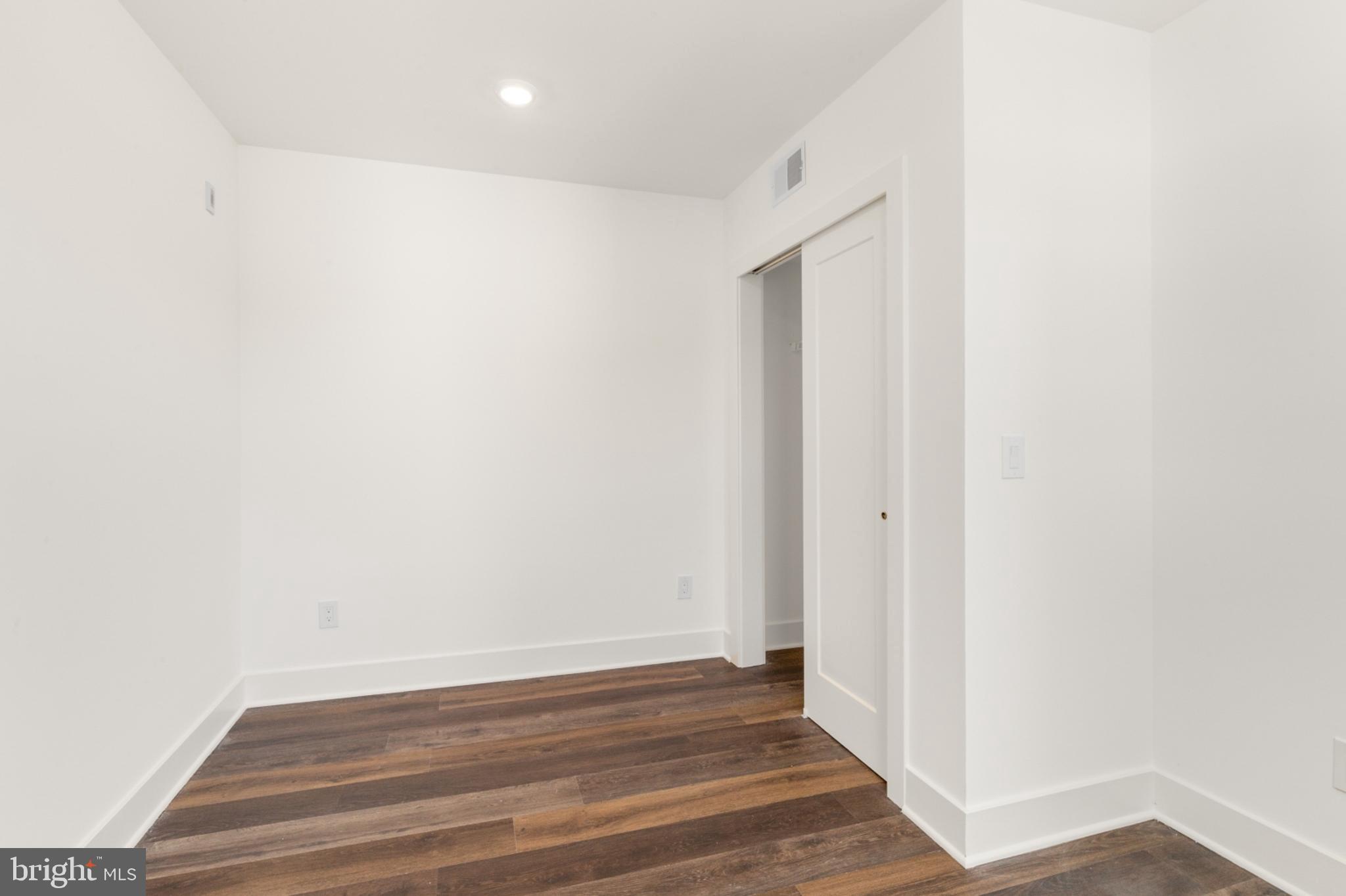 ROXBOROUGH - Residential Lease