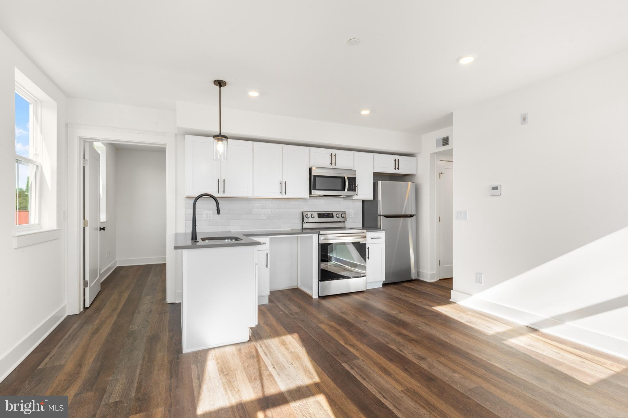 ROXBOROUGH - Residential Lease