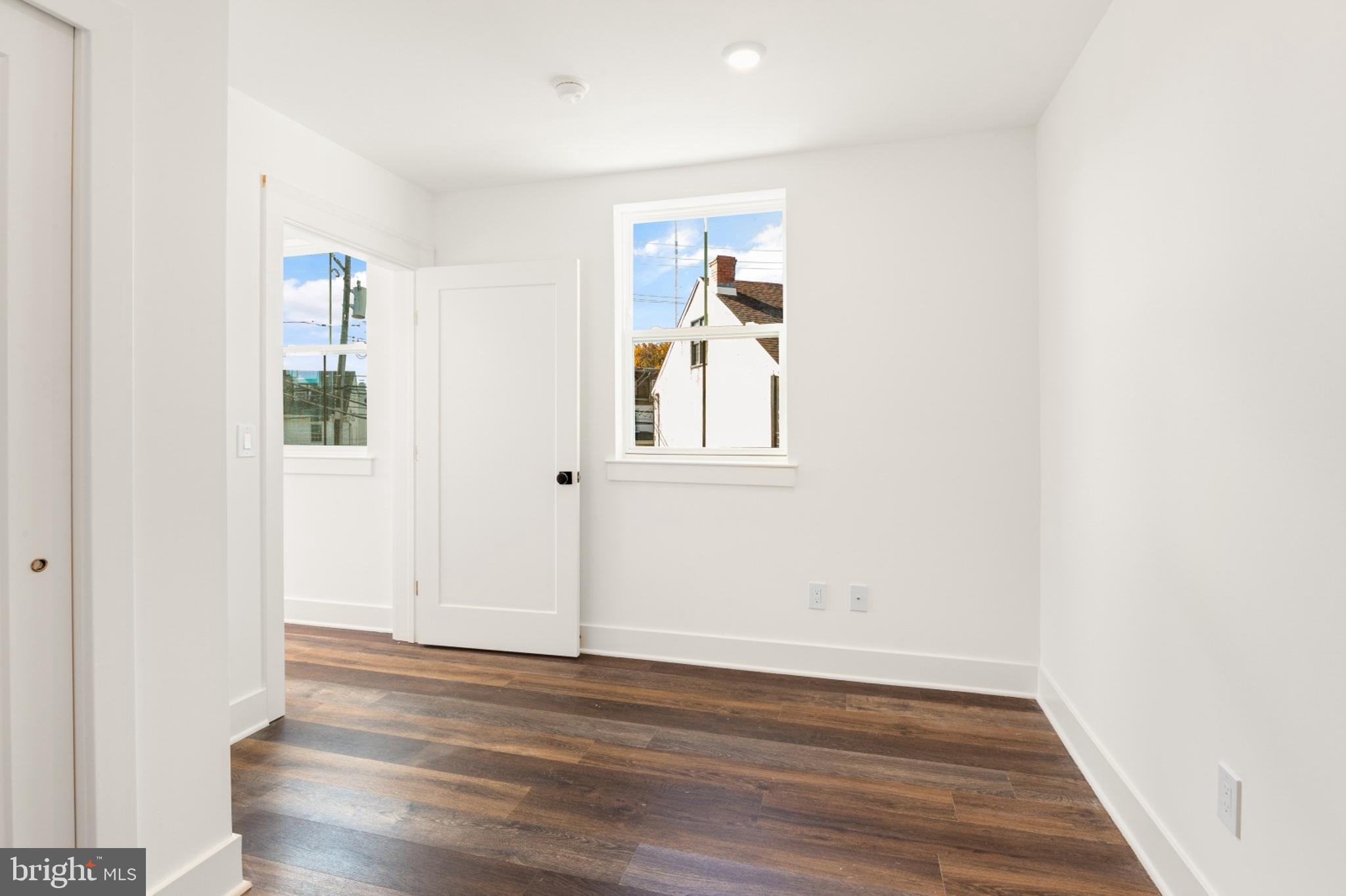 ROXBOROUGH - Residential Lease