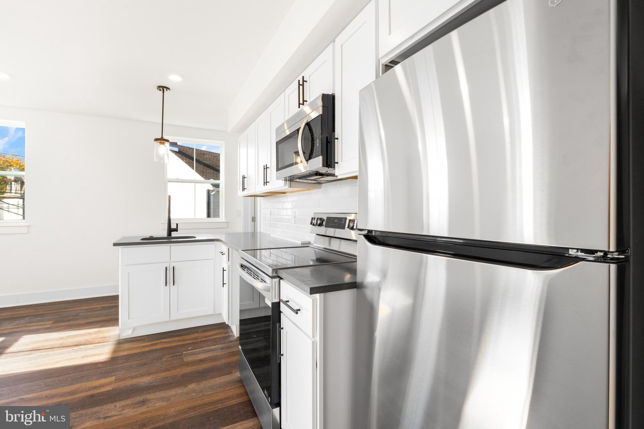 ROXBOROUGH - Residential Lease