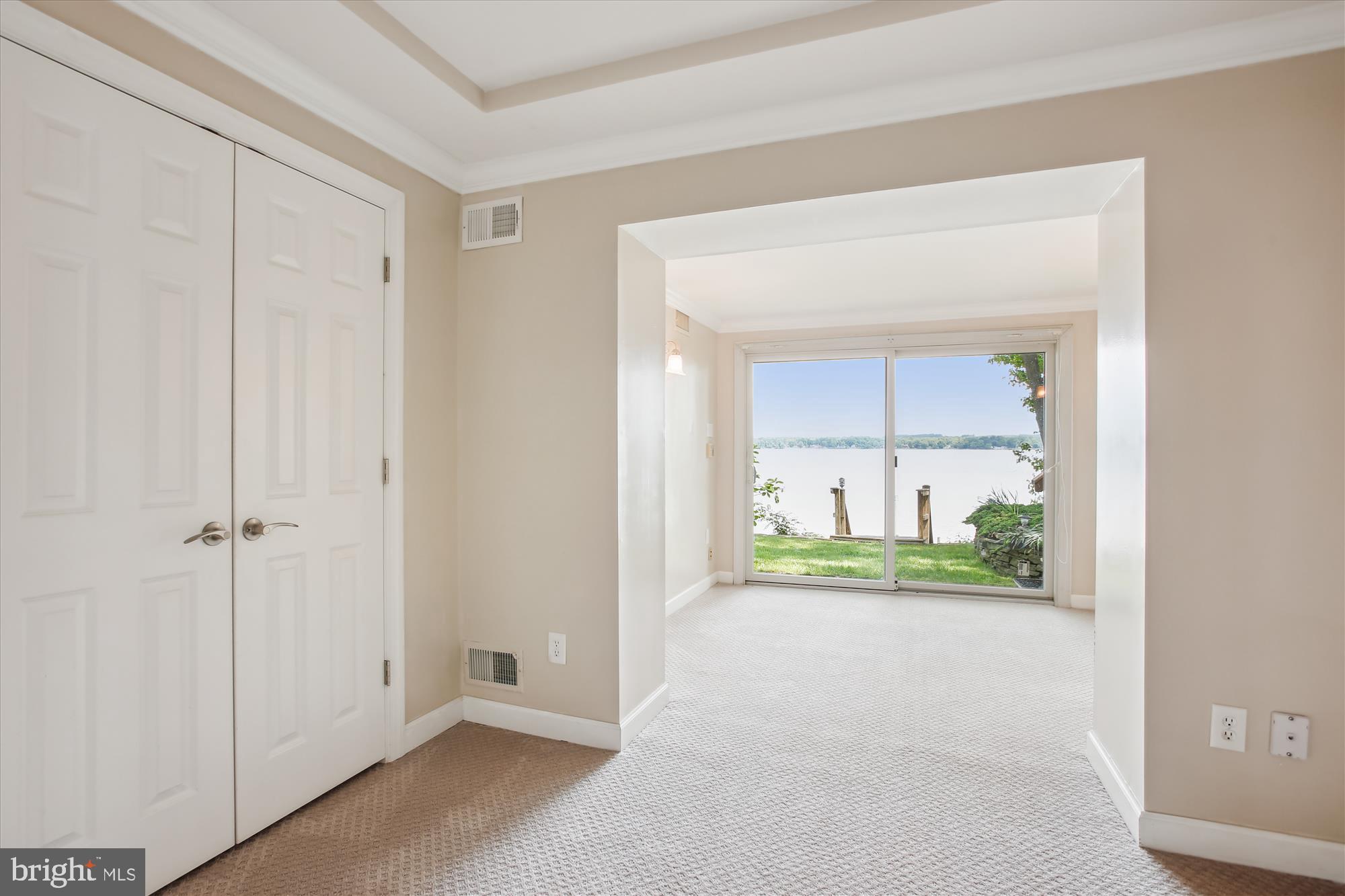 HALLOWING POINT RIVER ESTATES - Residential