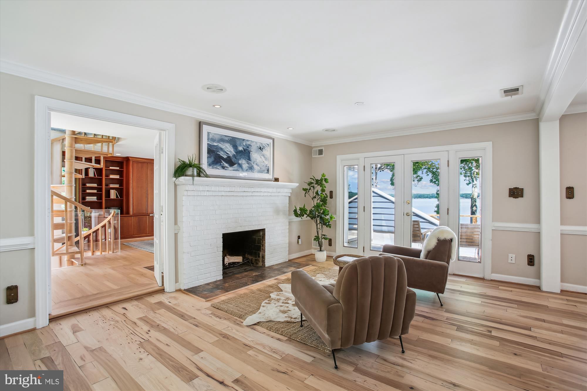 HALLOWING POINT RIVER ESTATES - Residential