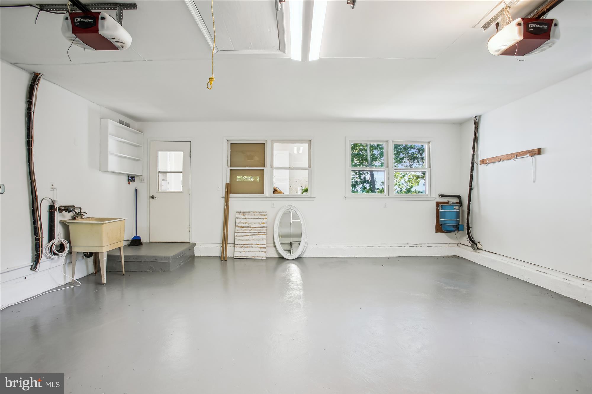 HALLOWING POINT RIVER ESTATES - Residential