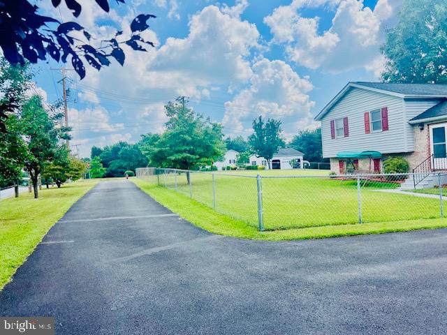 18 WHISPERING PINE DRIVE