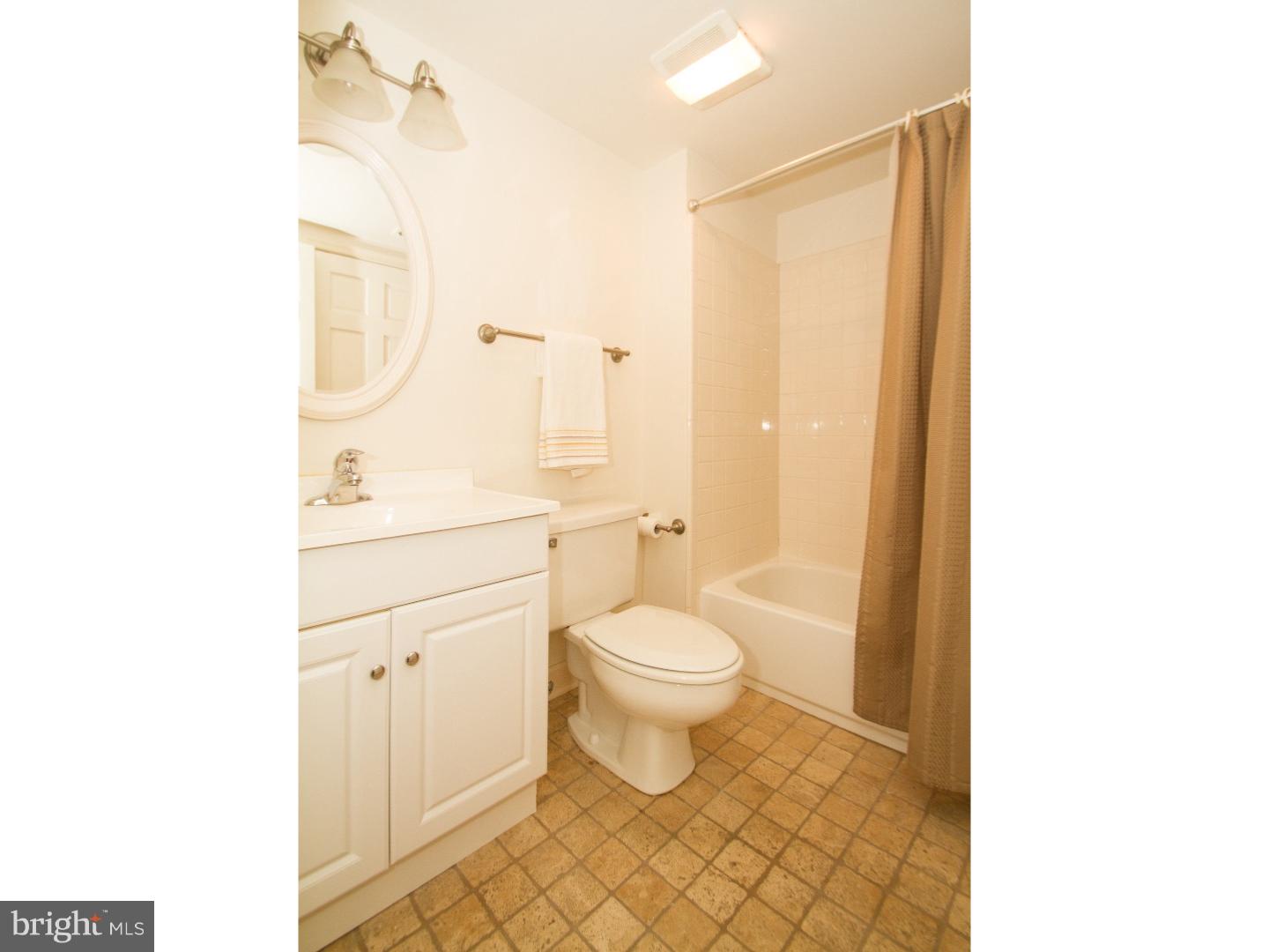 SOCIETY HILL - Residential