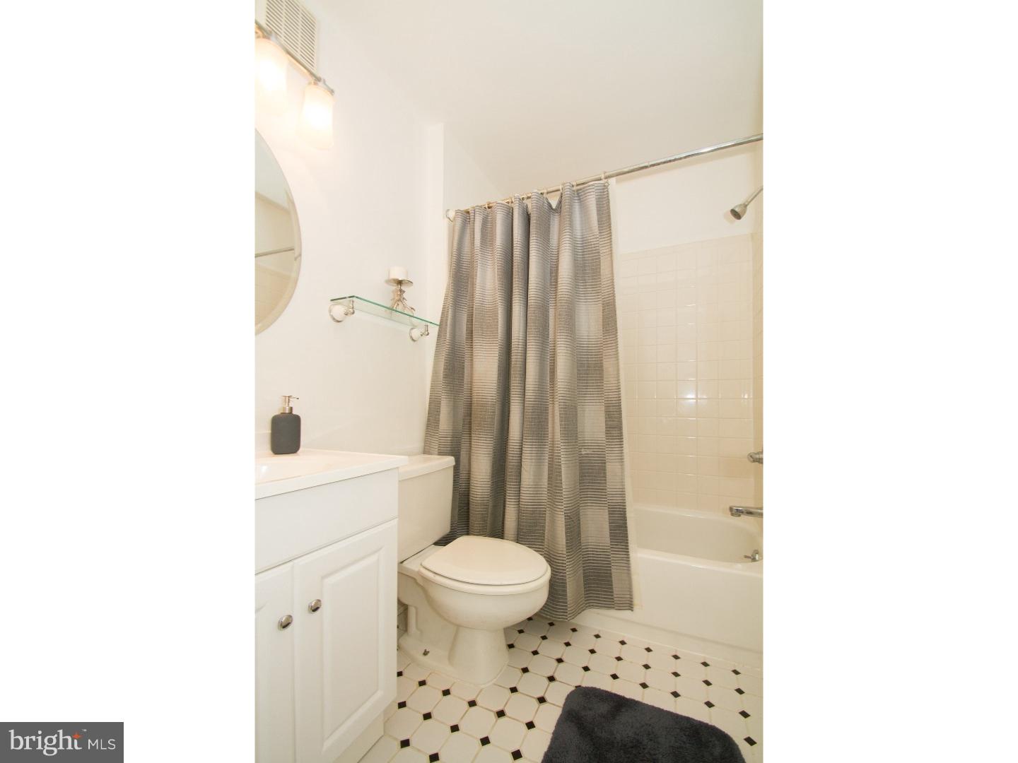 SOCIETY HILL - Residential