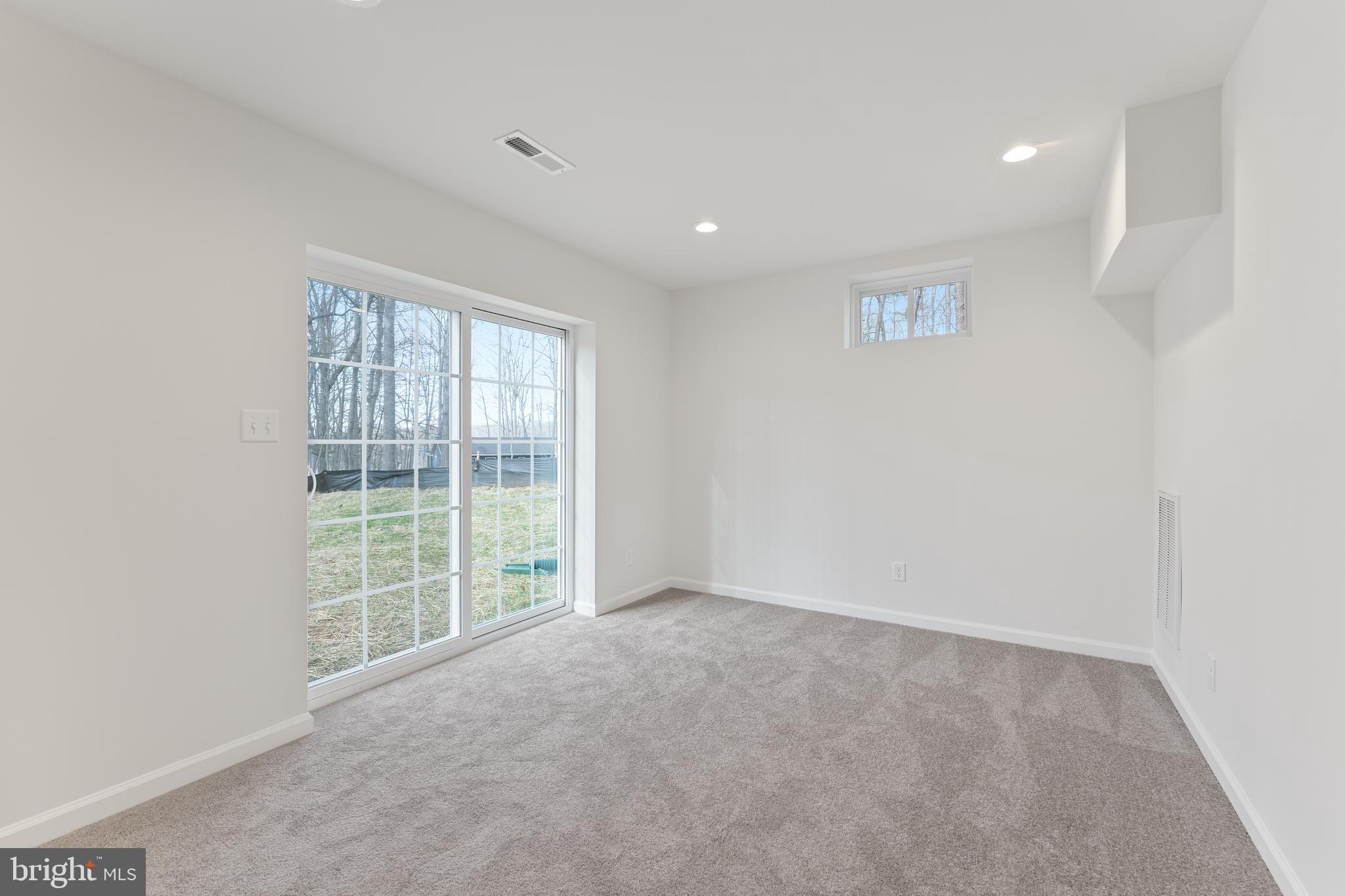 CLEARVIEW SHORES - Residential