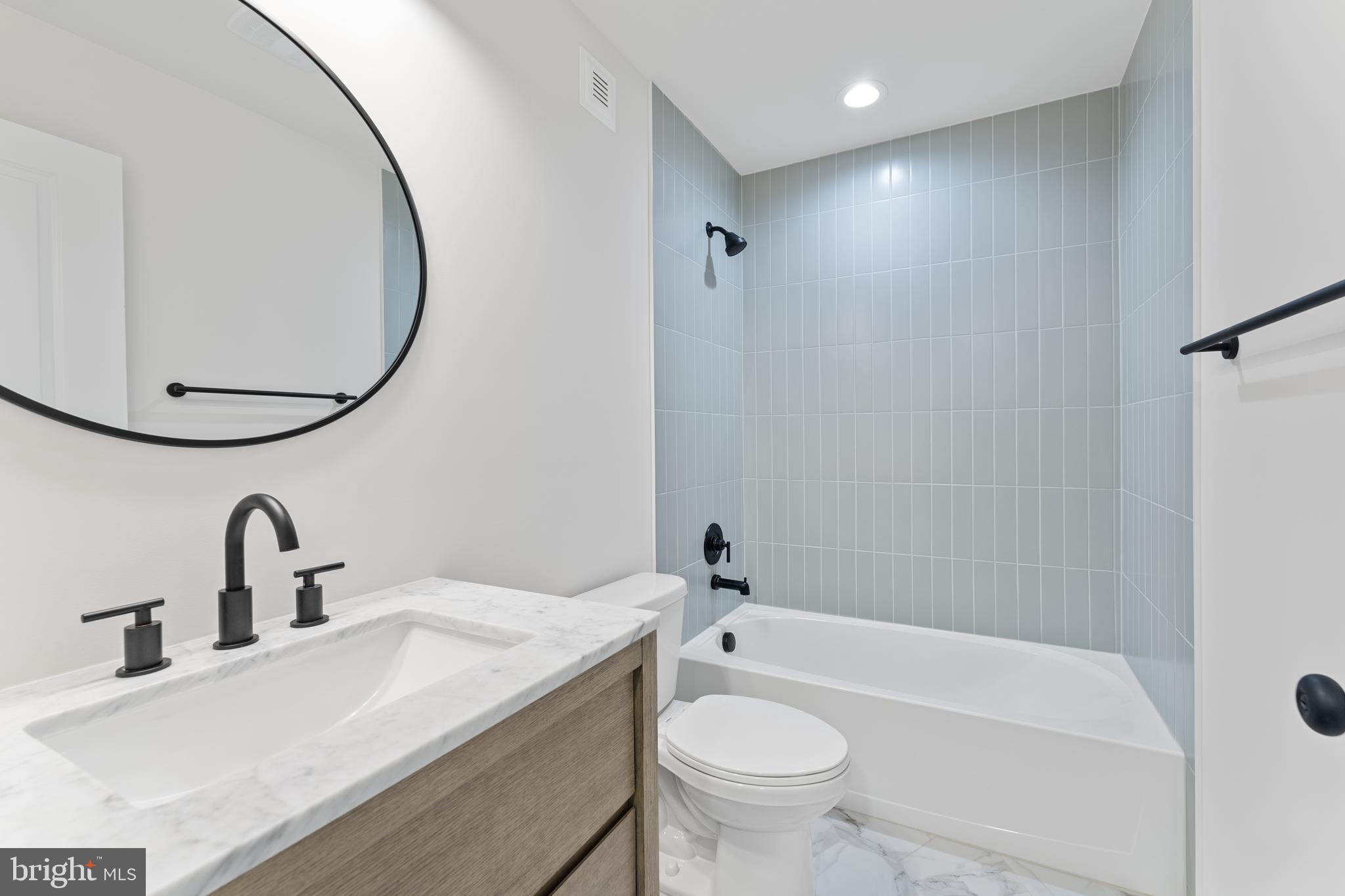 CLEARVIEW SHORES - Residential