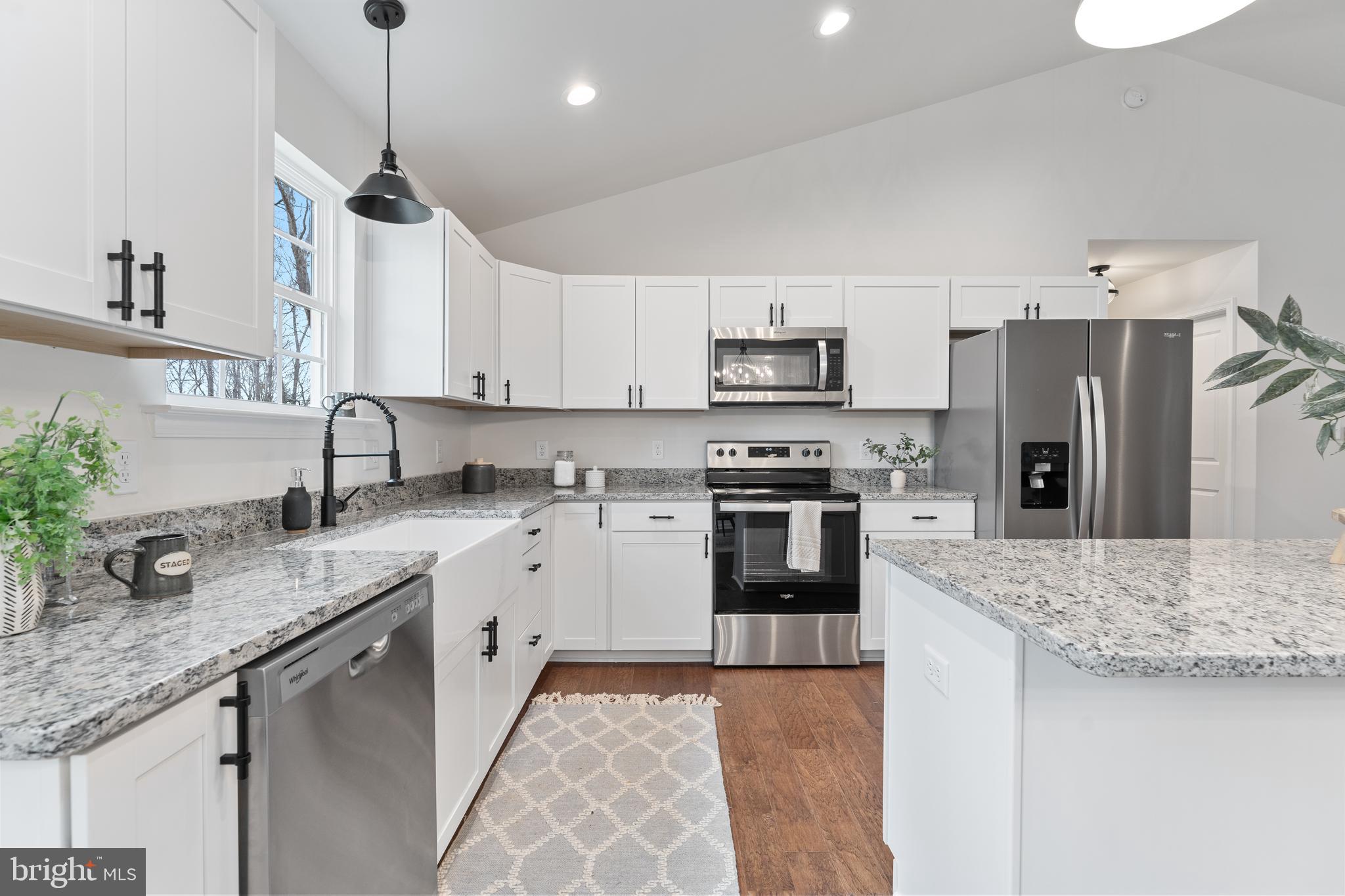 CLEARVIEW SHORES - Residential