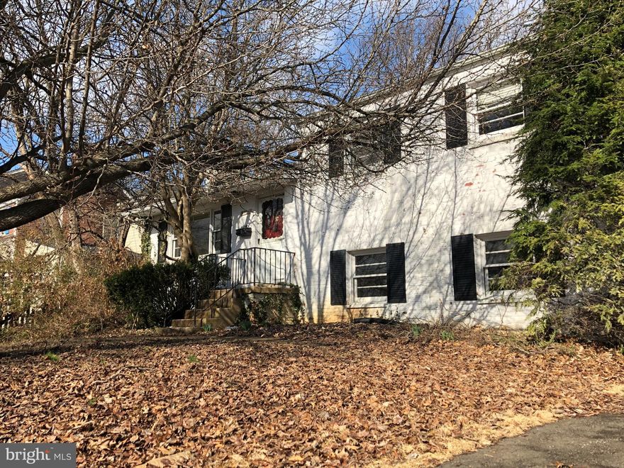 4-level split in Lee Heights. Great opportunity to remodel or build. Lot is 7,875 sq ft. Sold as-is.  Discovery/Williamsburg/Yorktown school pyramid.