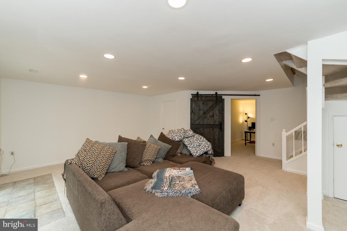 RESTON - Residential