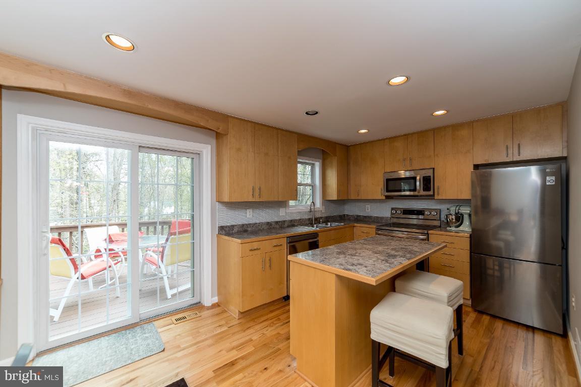 RESTON - Residential