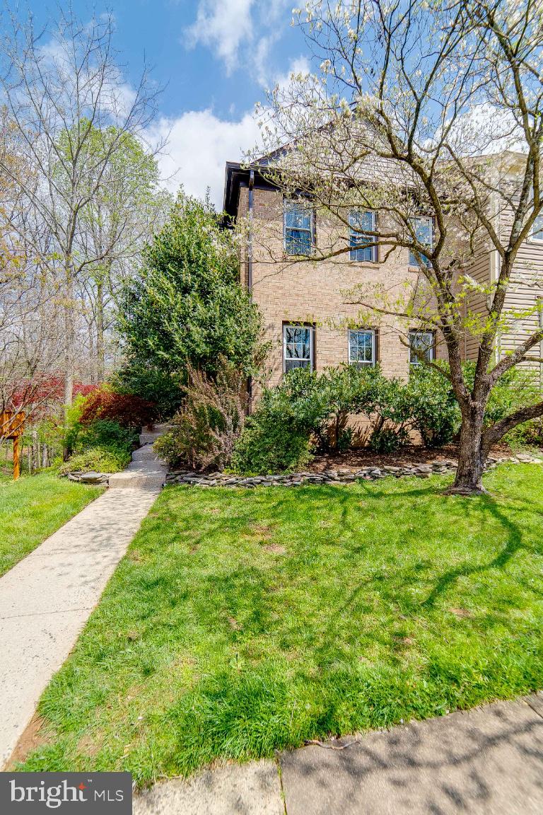 RESTON - Residential