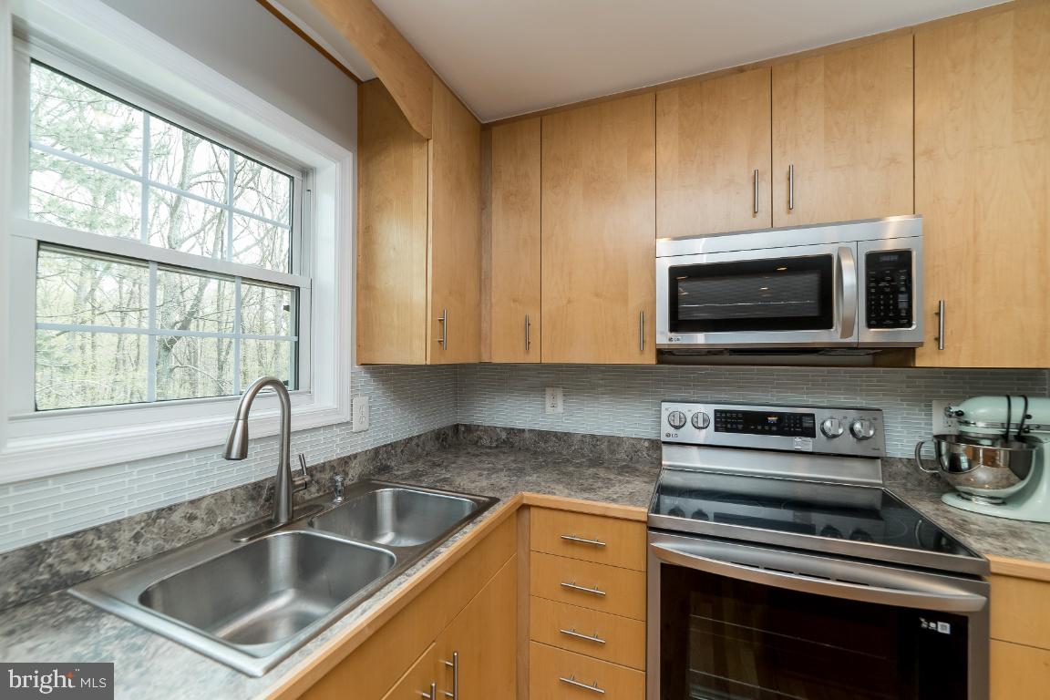 RESTON - Residential