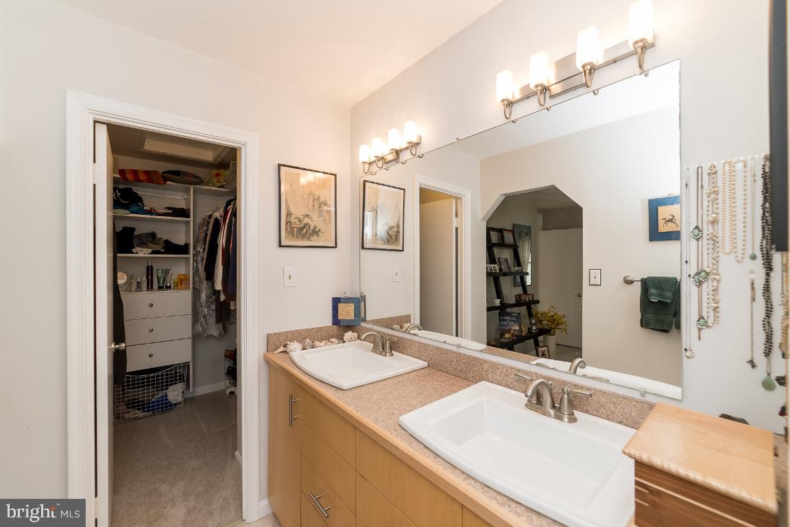 RESTON - Residential