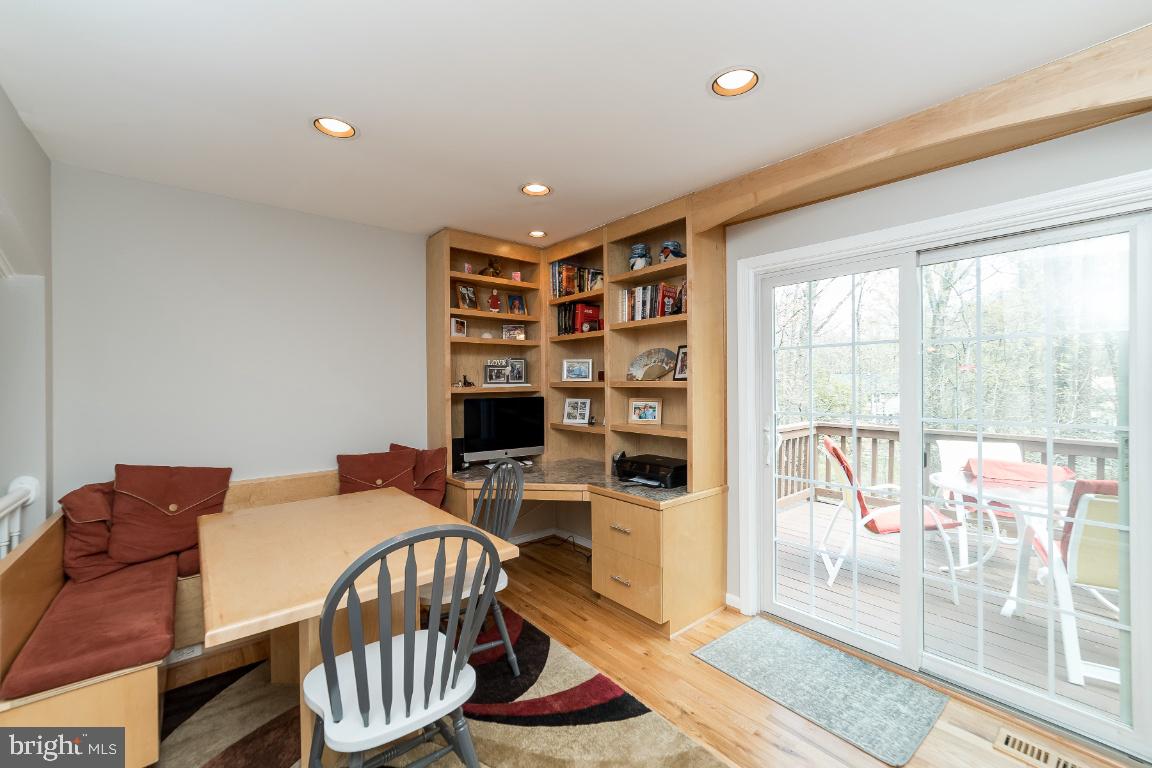 RESTON - Residential