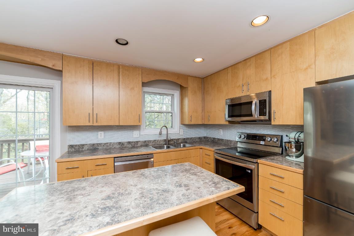 RESTON - Residential