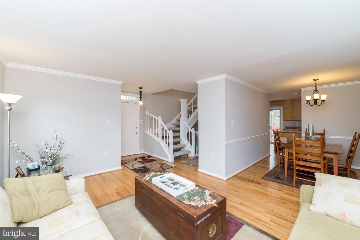 RESTON - Residential