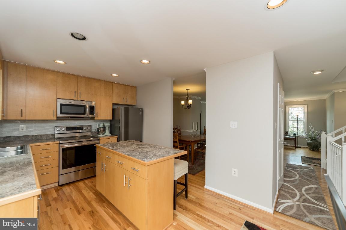 RESTON - Residential