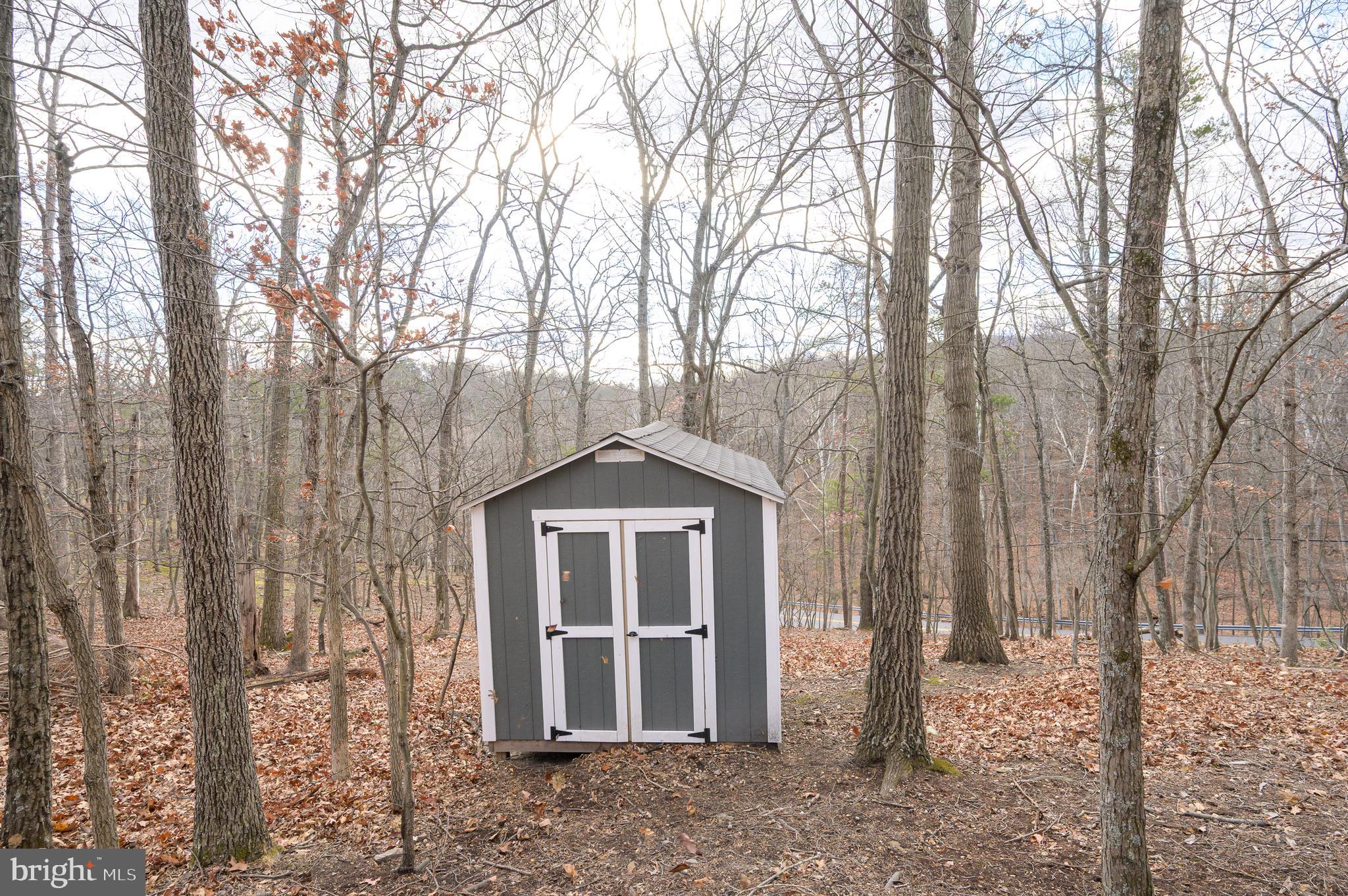 THE WOODS - Residential