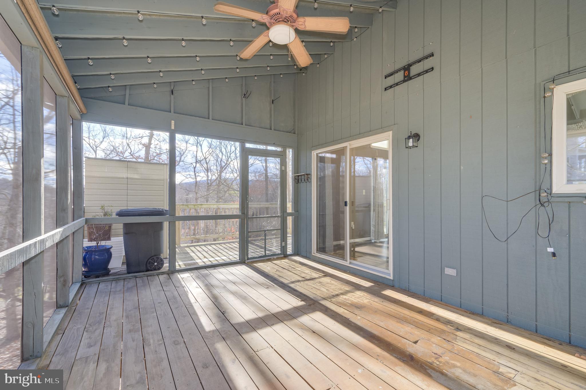 THE WOODS - Residential