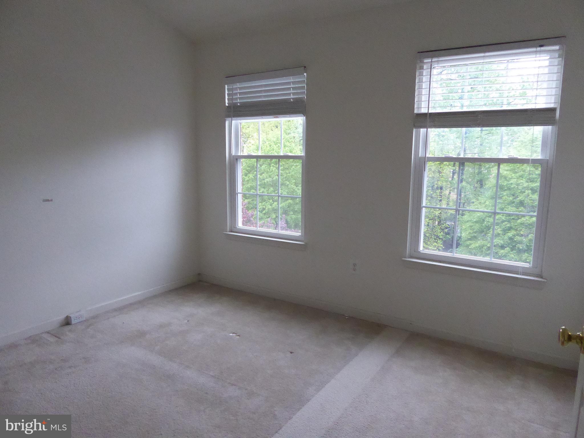 FAIR LAKES COURT - Residential Lease