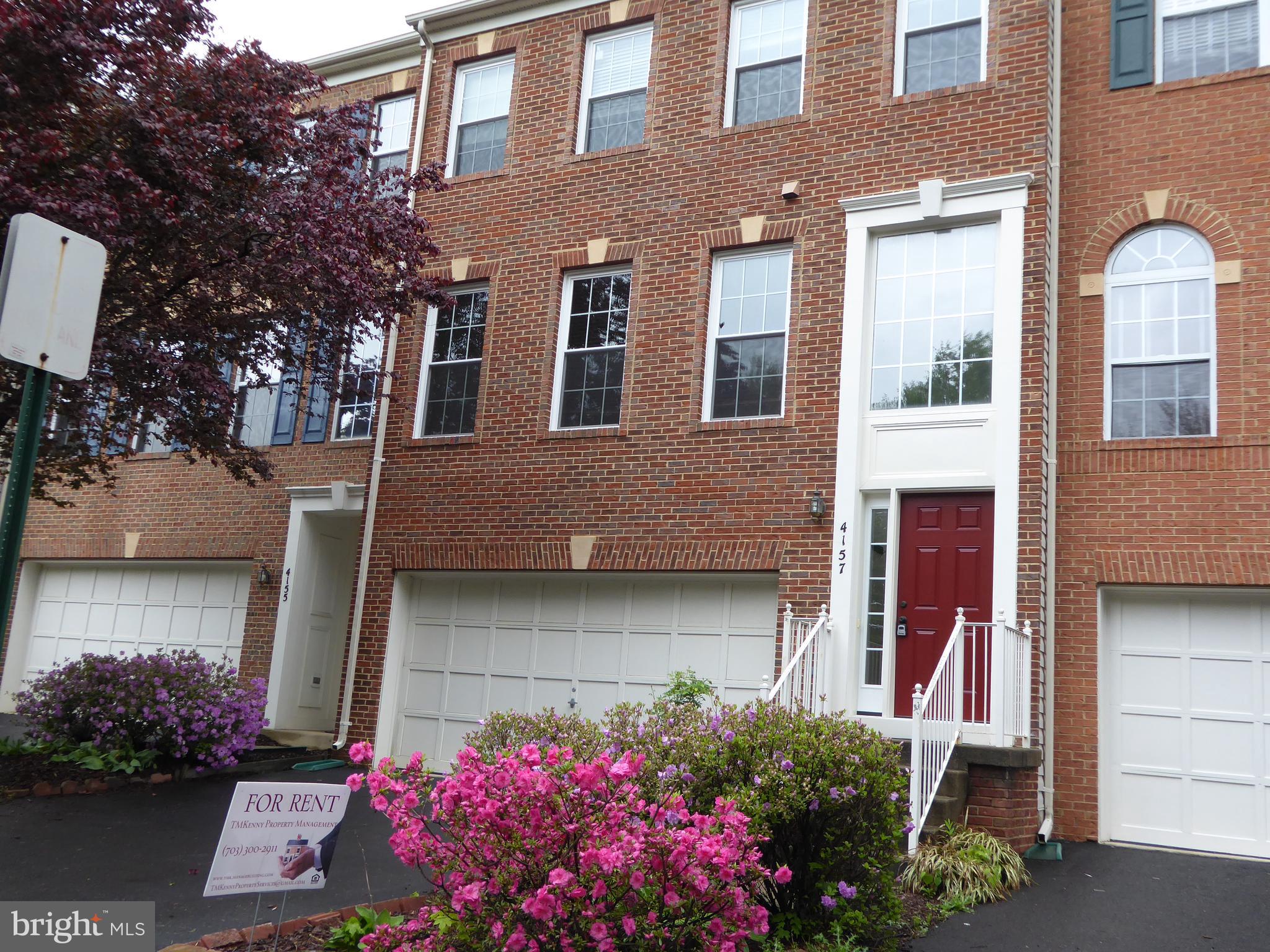 FAIR LAKES COURT - Residential Lease