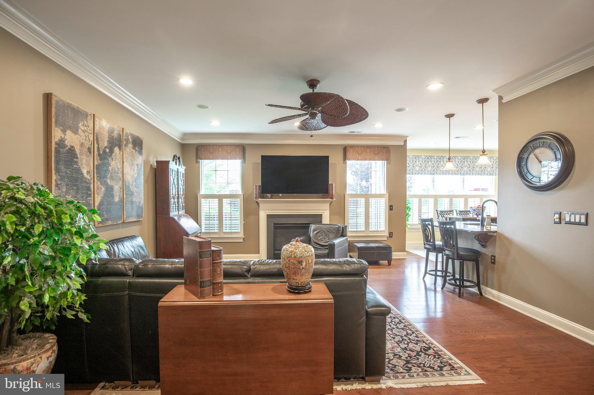 VILLAS OF NEWTOWN - Residential