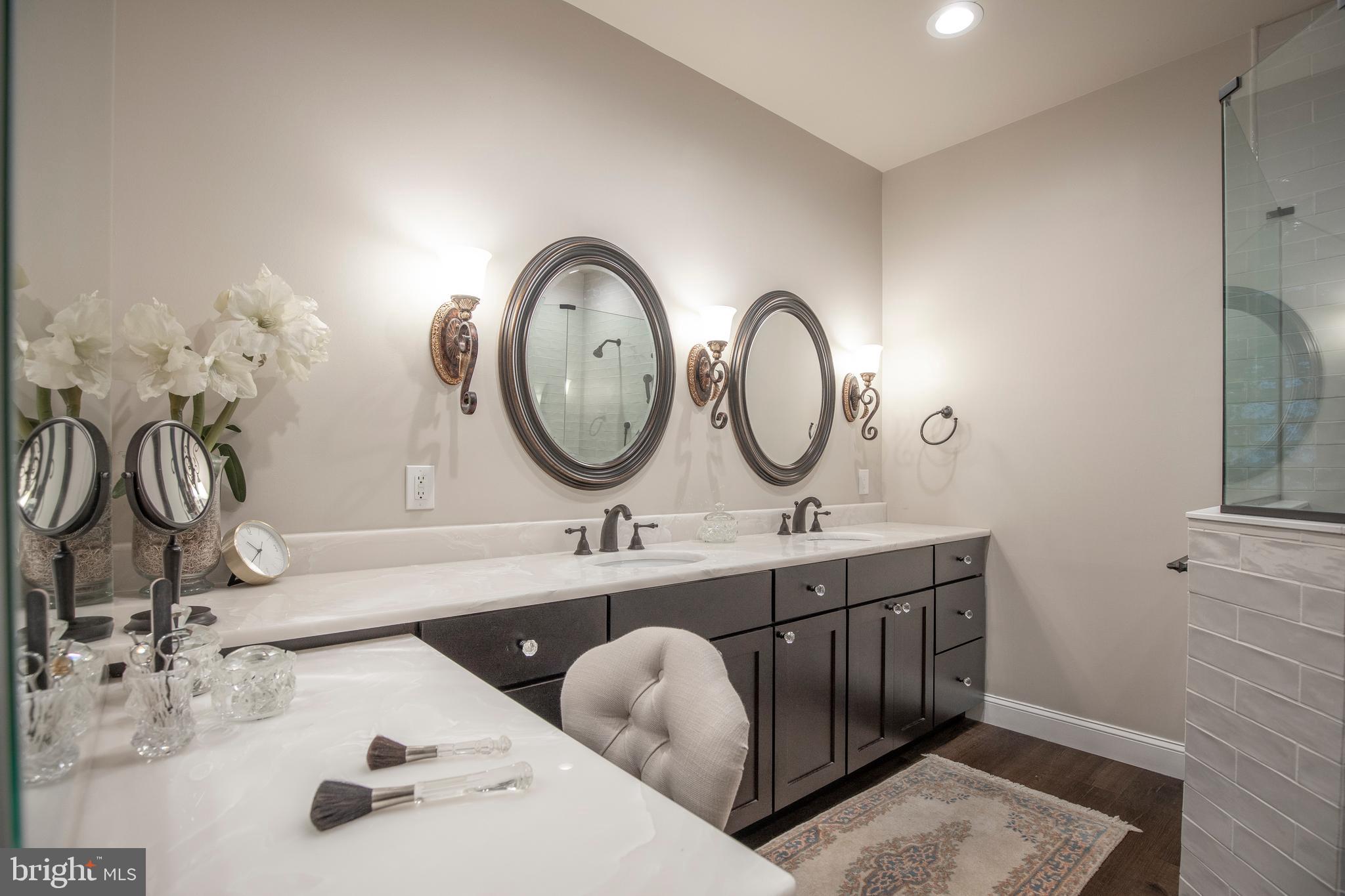 VILLAS OF NEWTOWN - Residential