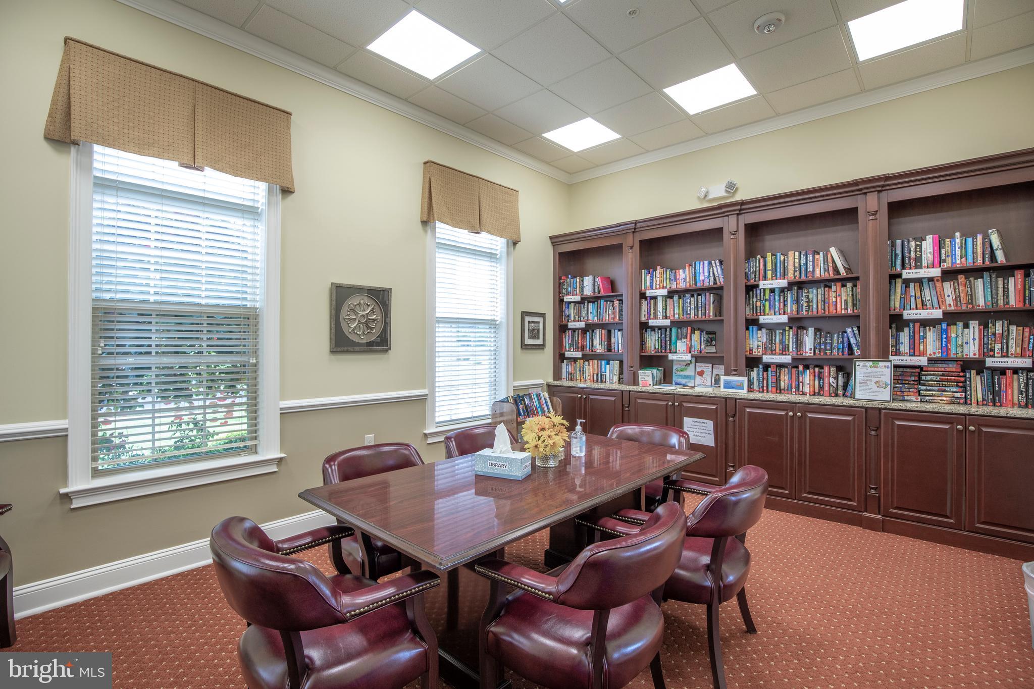 VILLAS OF NEWTOWN - Residential