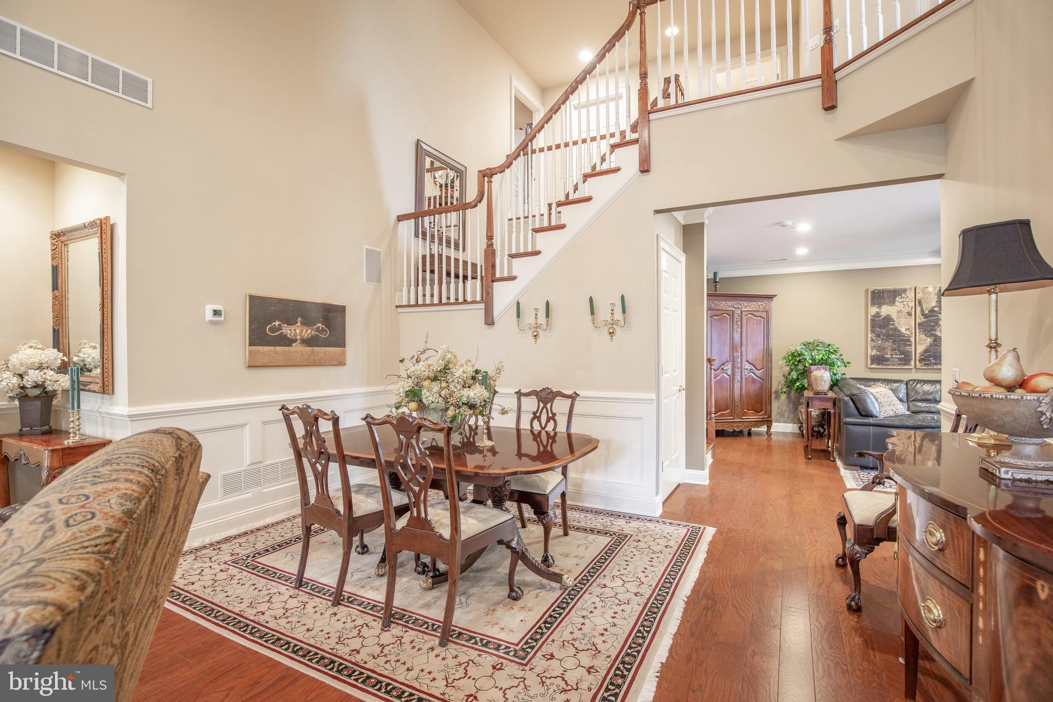 VILLAS OF NEWTOWN - Residential