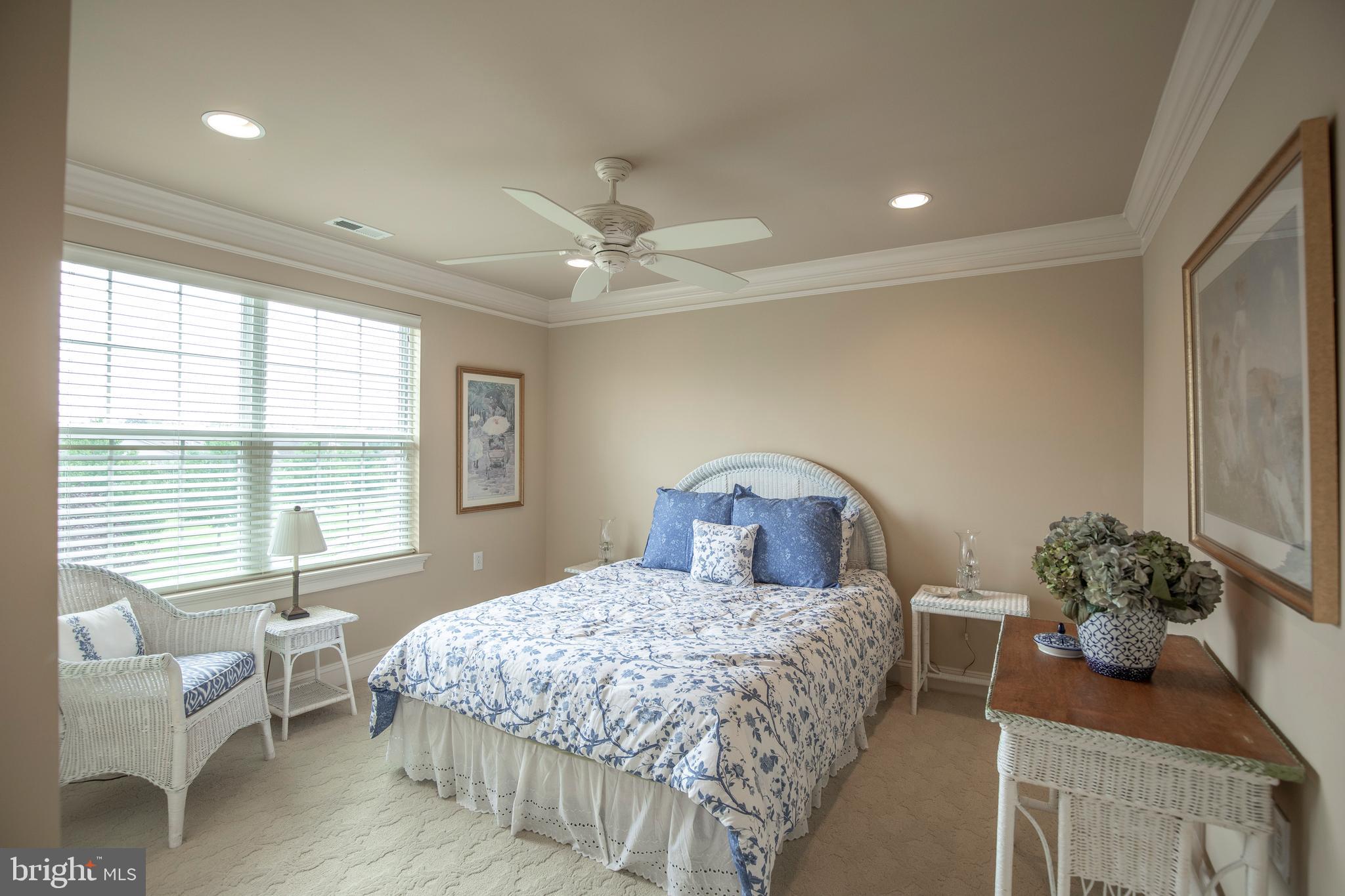 VILLAS OF NEWTOWN - Residential