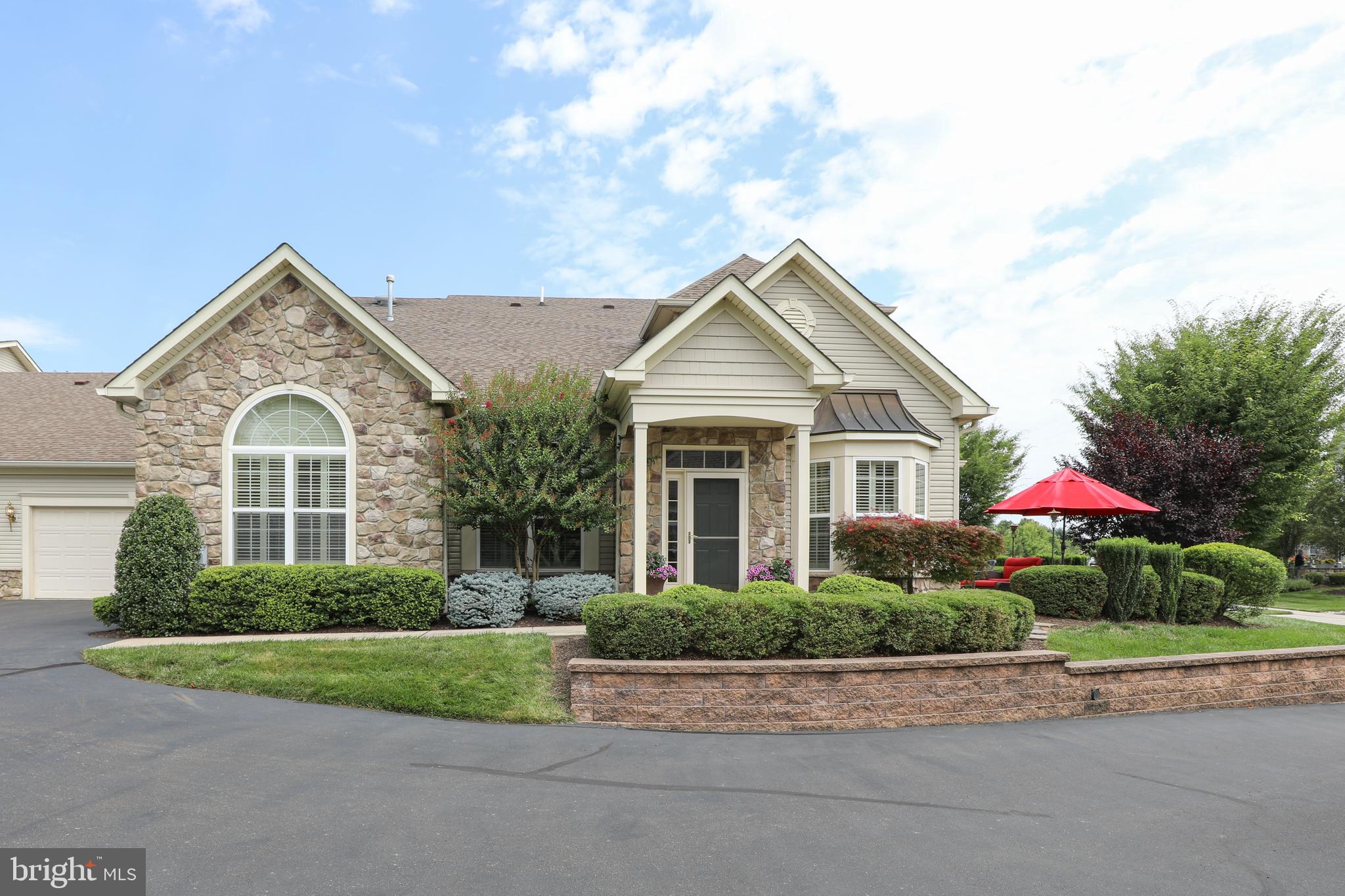 VILLAS OF NEWTOWN - Residential