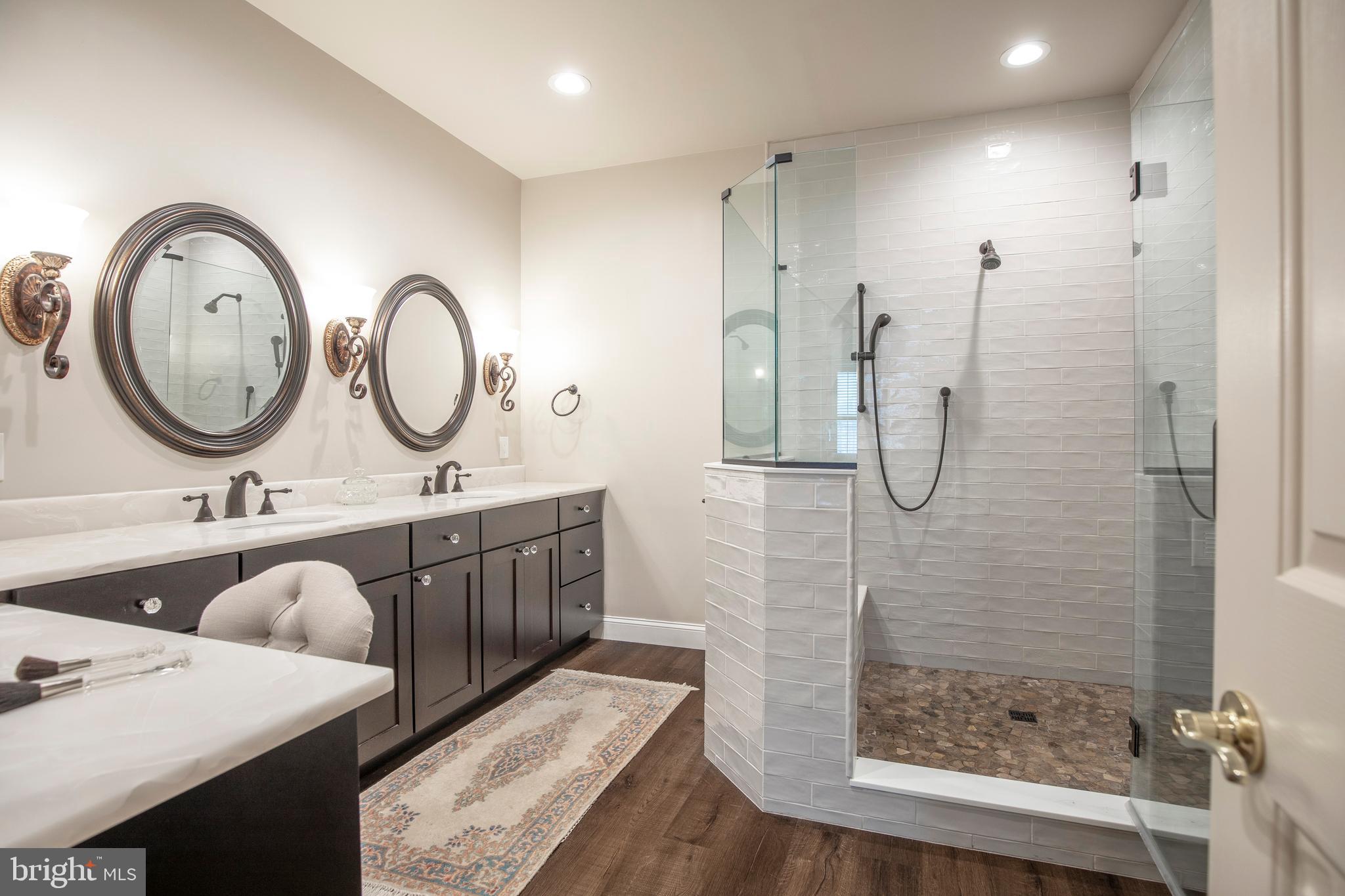 VILLAS OF NEWTOWN - Residential