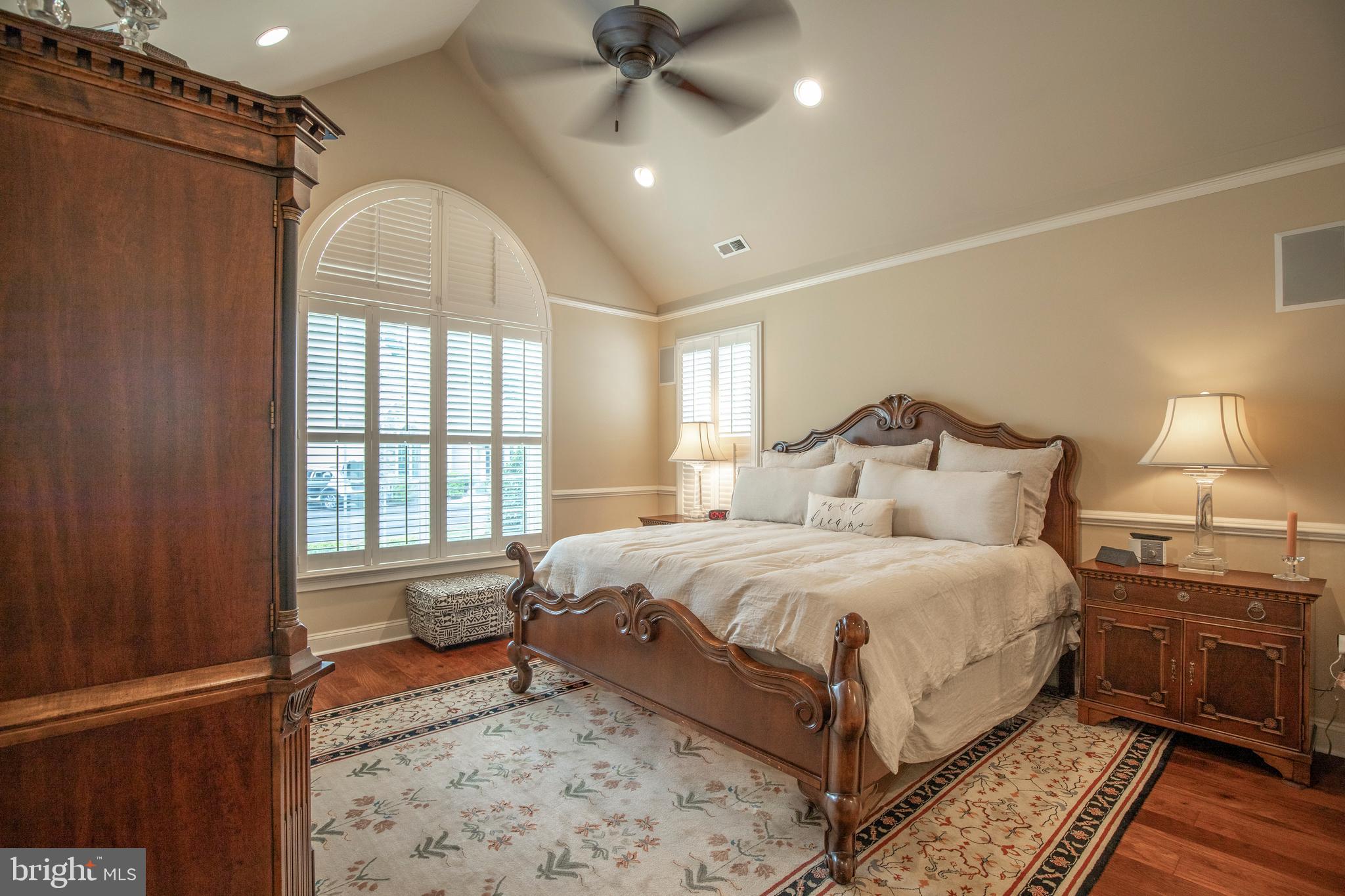 VILLAS OF NEWTOWN - Residential