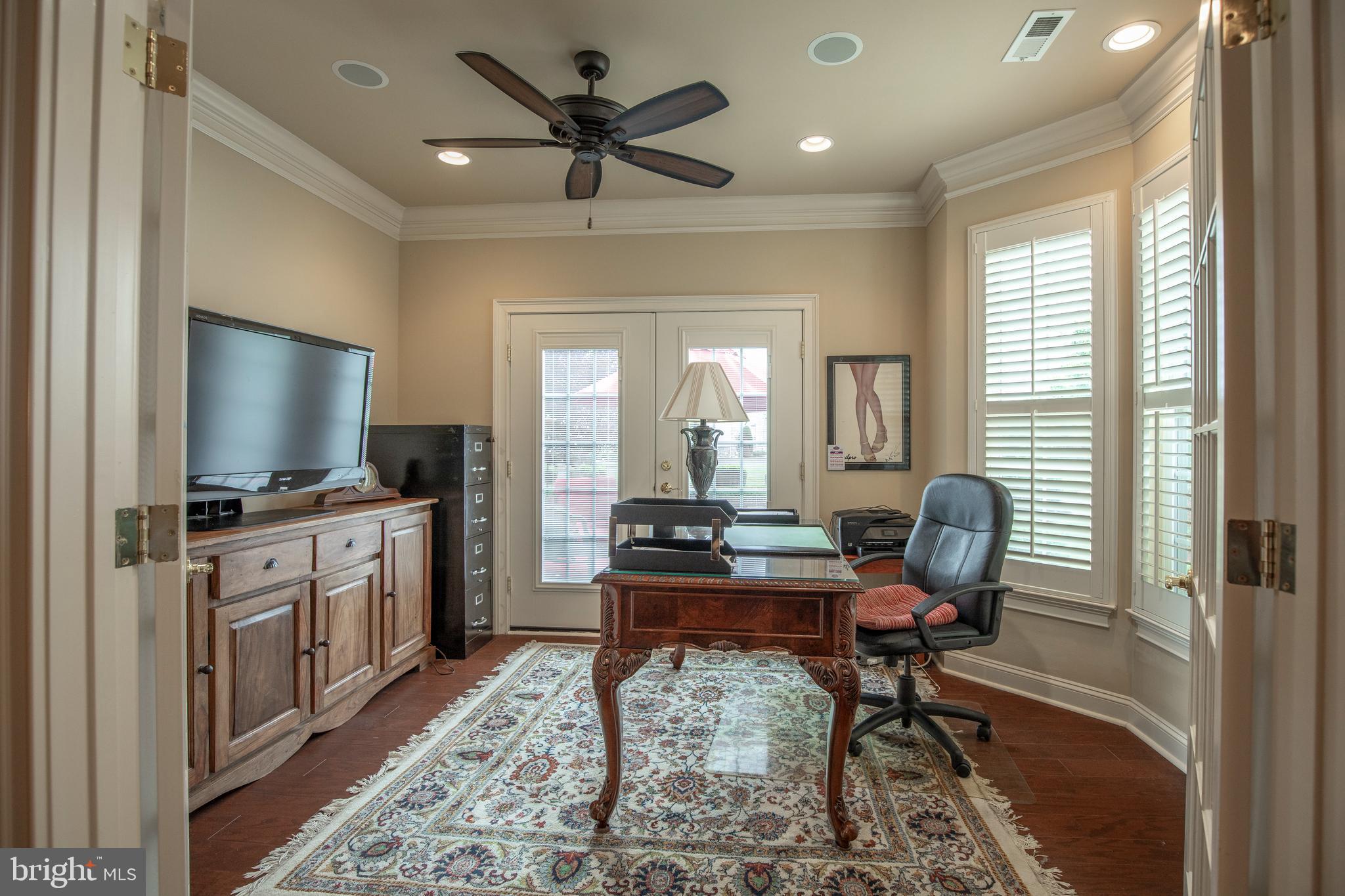 VILLAS OF NEWTOWN - Residential