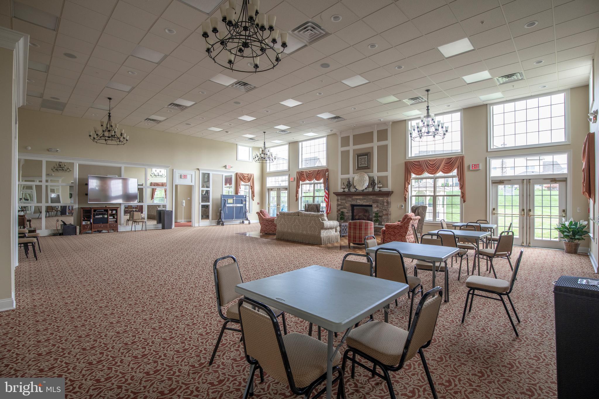 VILLAS OF NEWTOWN - Residential