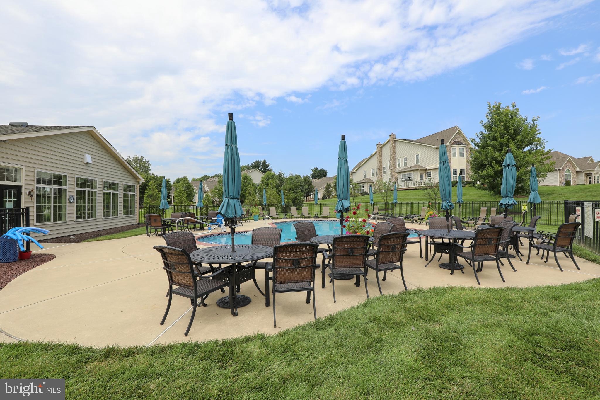 VILLAS OF NEWTOWN - Residential