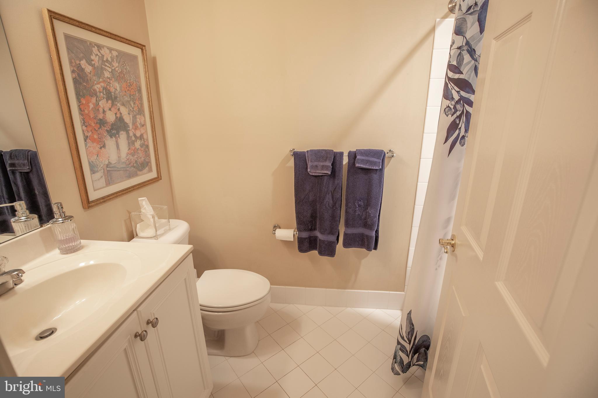 VILLAS OF NEWTOWN - Residential