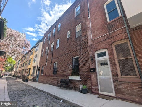 Homes For Rent - 251 S 21st St #1R<br/> Philadelphia County, PHILADELPHIA, PA 19103