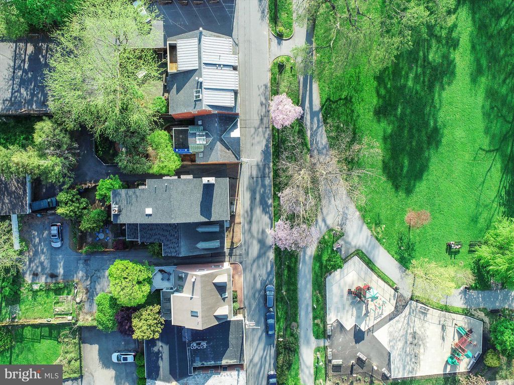 Photo of 236 E MARION ST, LANCASTER, PA 17602 (MLS # PALA2026162)