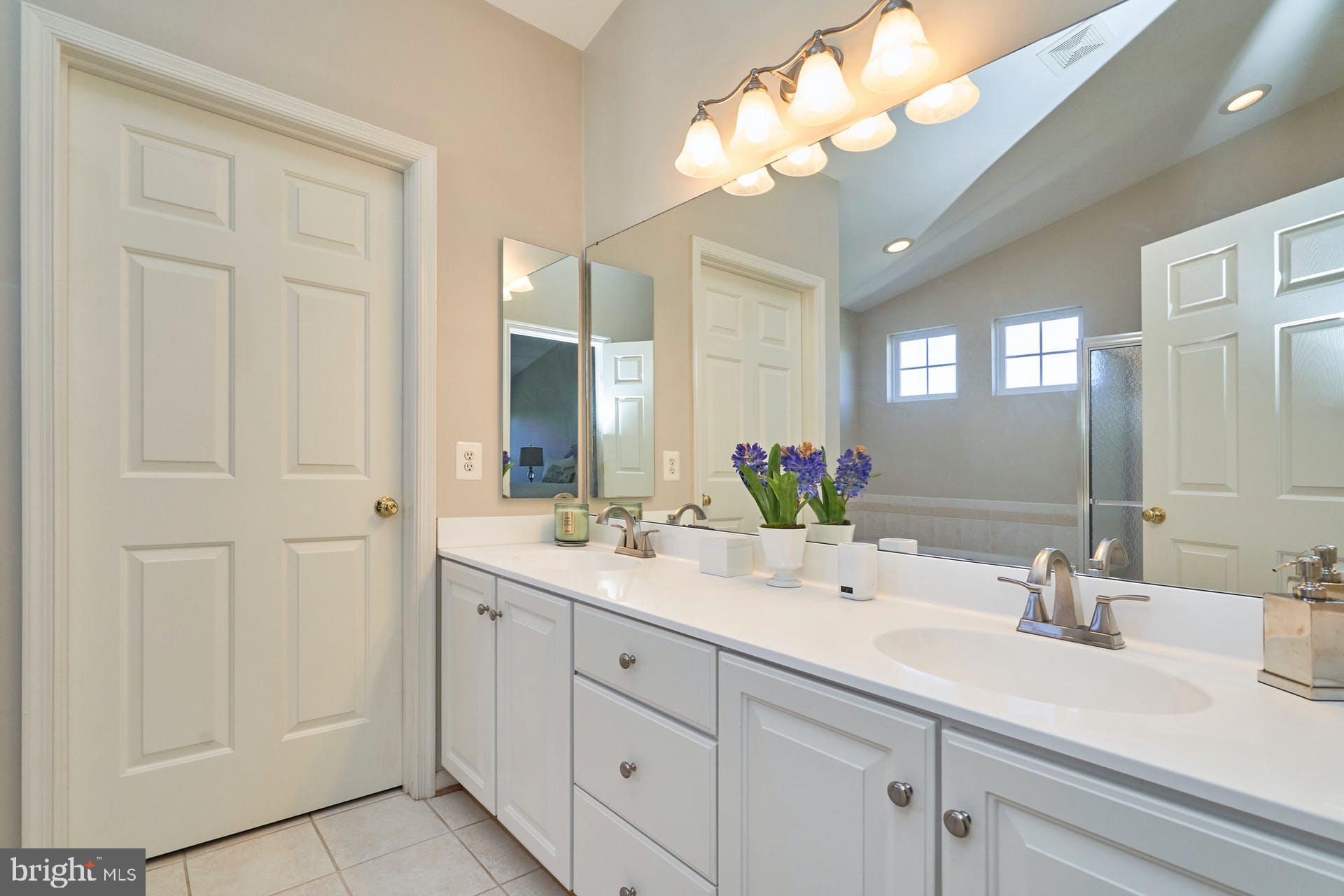 HERITAGE FARMS - Residential